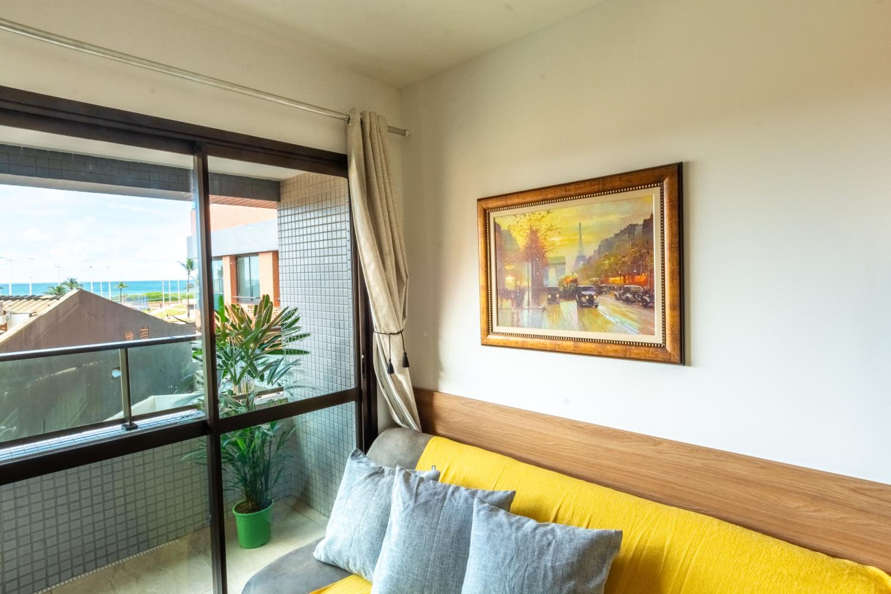 Luxo na Praia com Piscina, Ar e Garagem