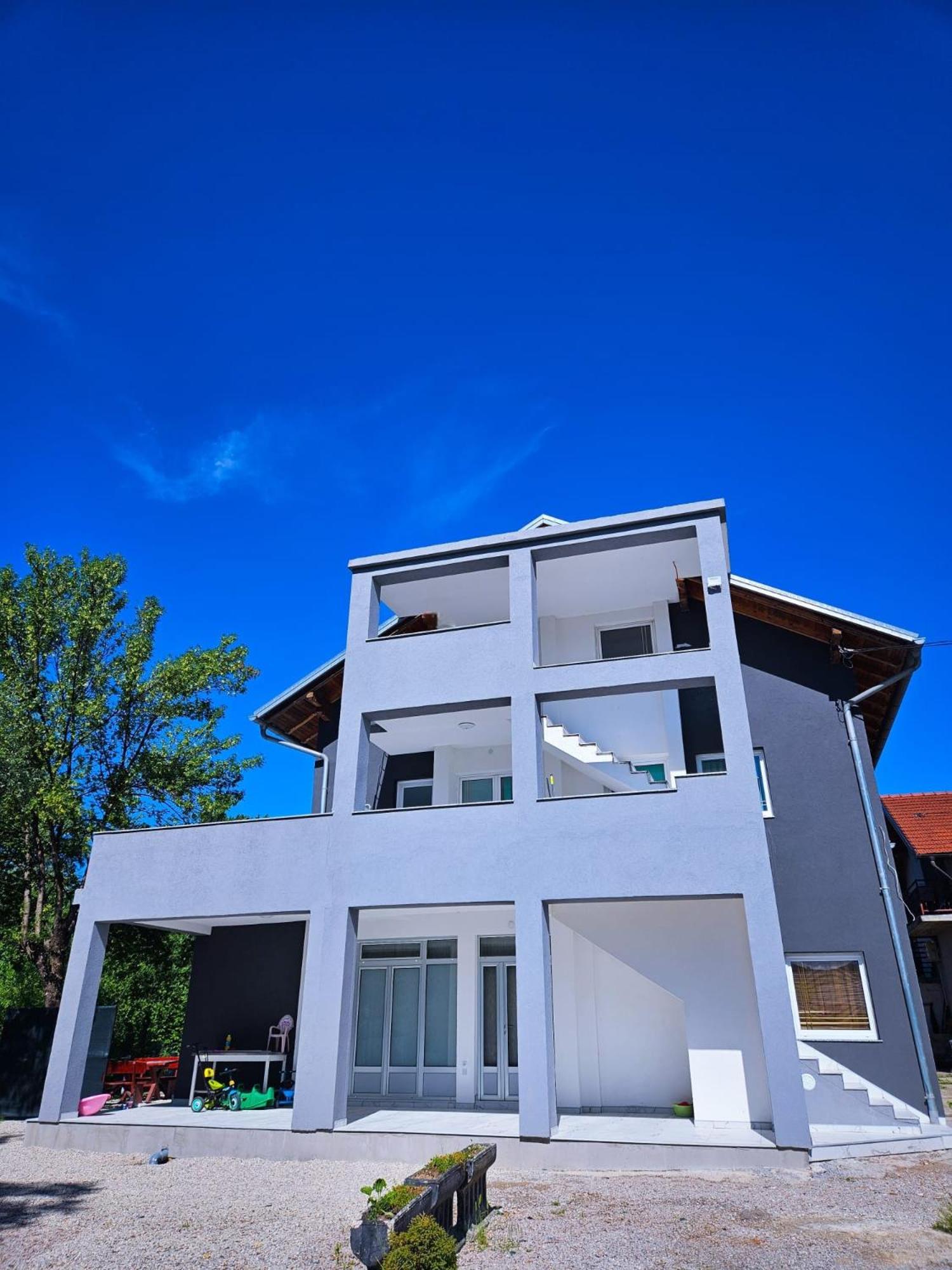Apartment Bijela ladja