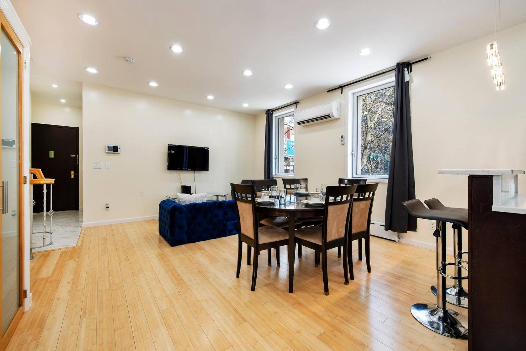 Luxury Sutton Place Duplex 3br 3bth
