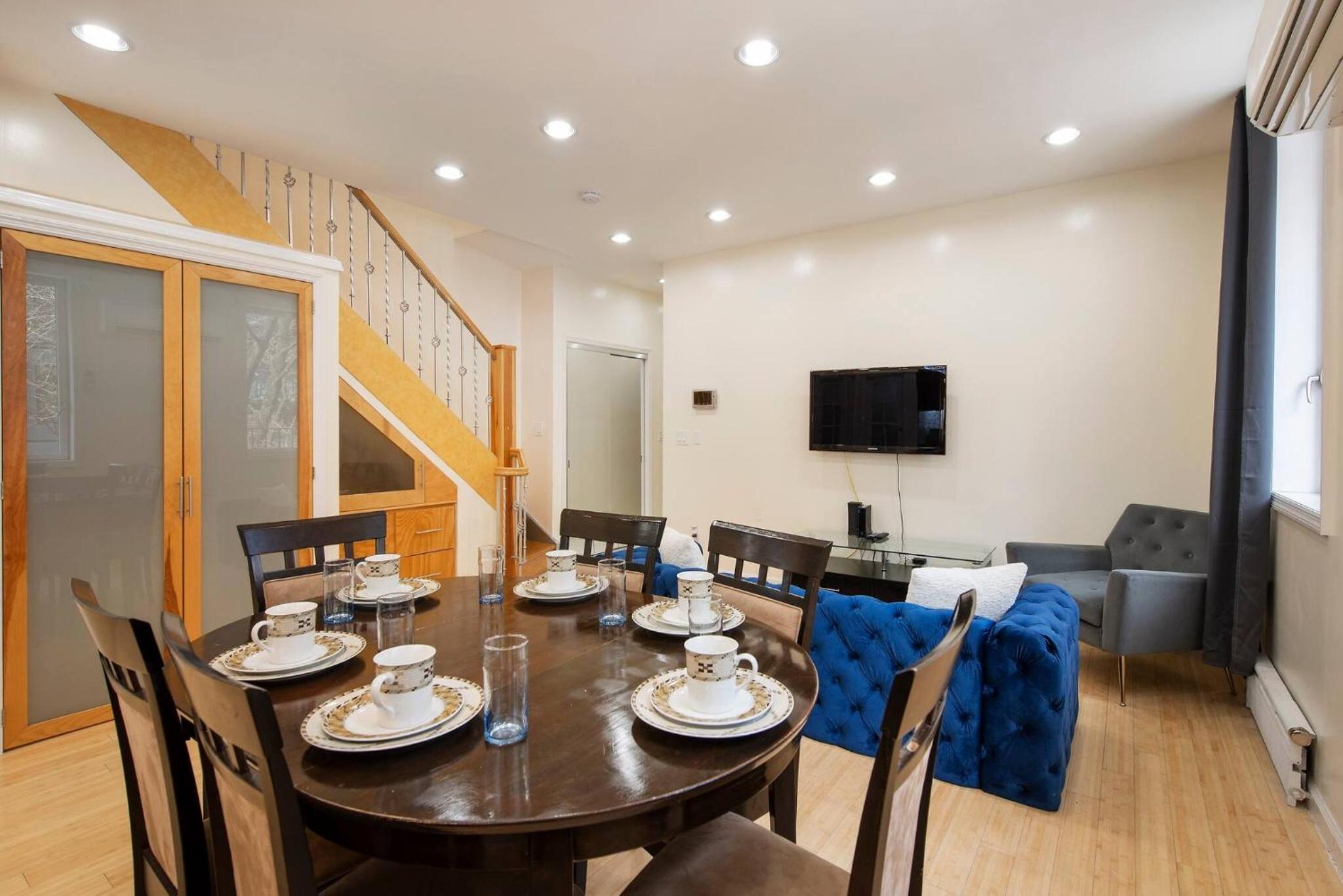 Luxury Sutton Place Duplex 3br 3bth