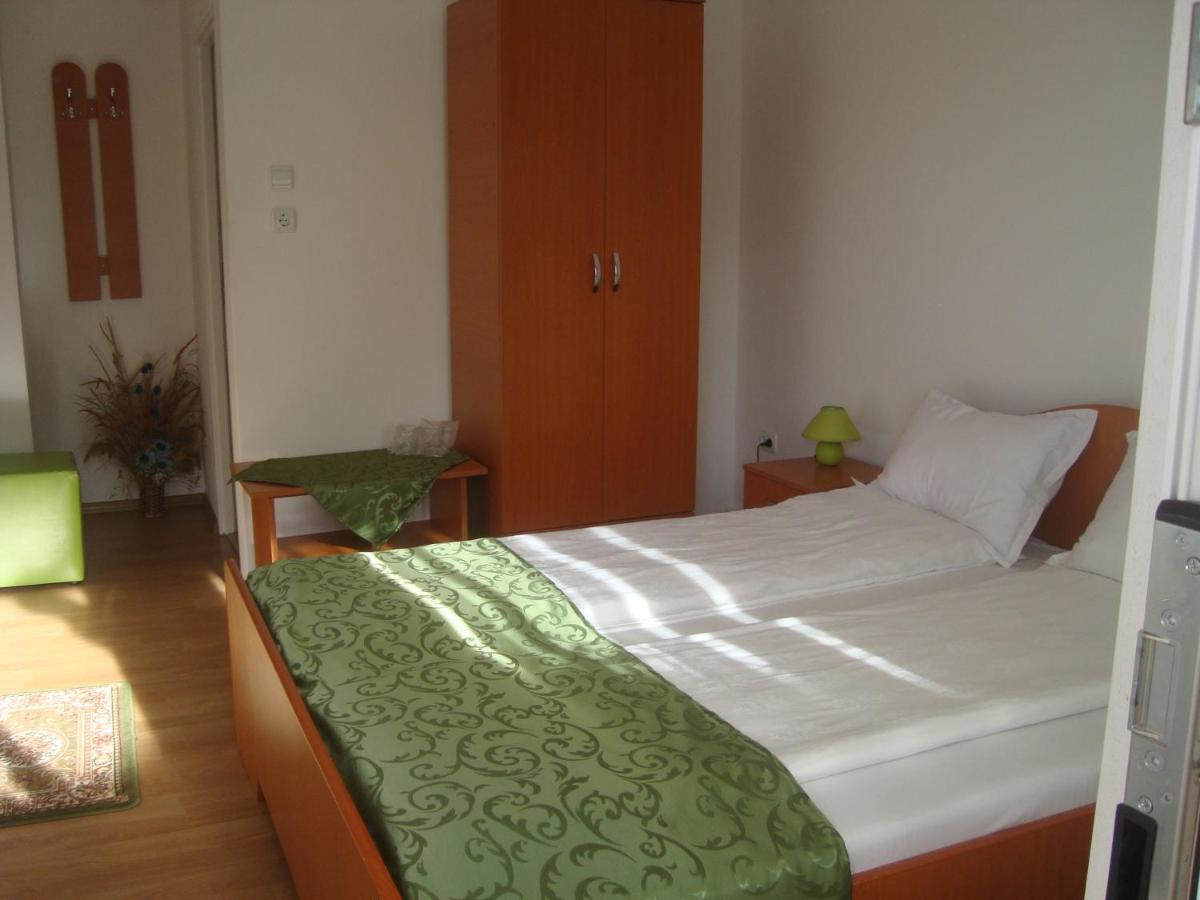 Photo 50