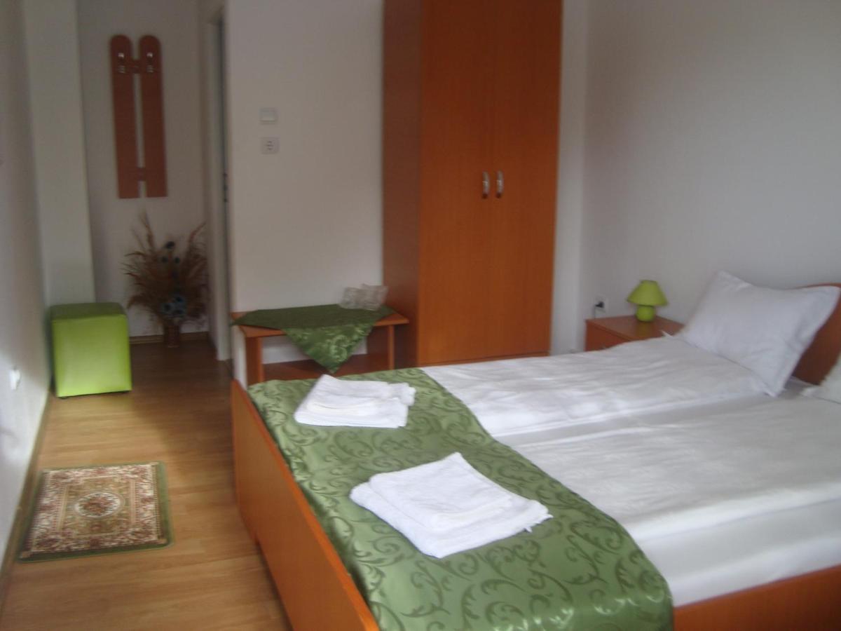 Photo 49