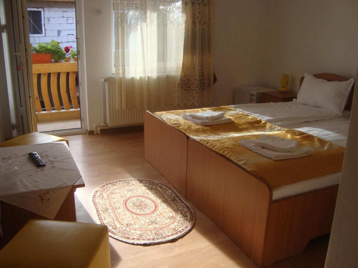 Photo 44