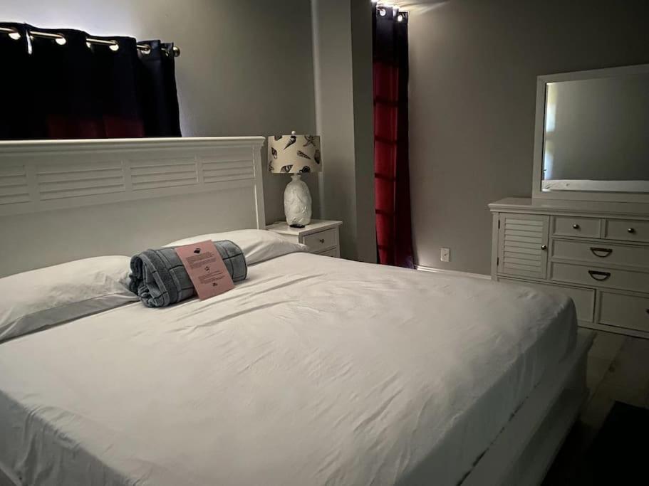 Stylish Angler's Retreat, Poolside & Ocean Access #16 view 5