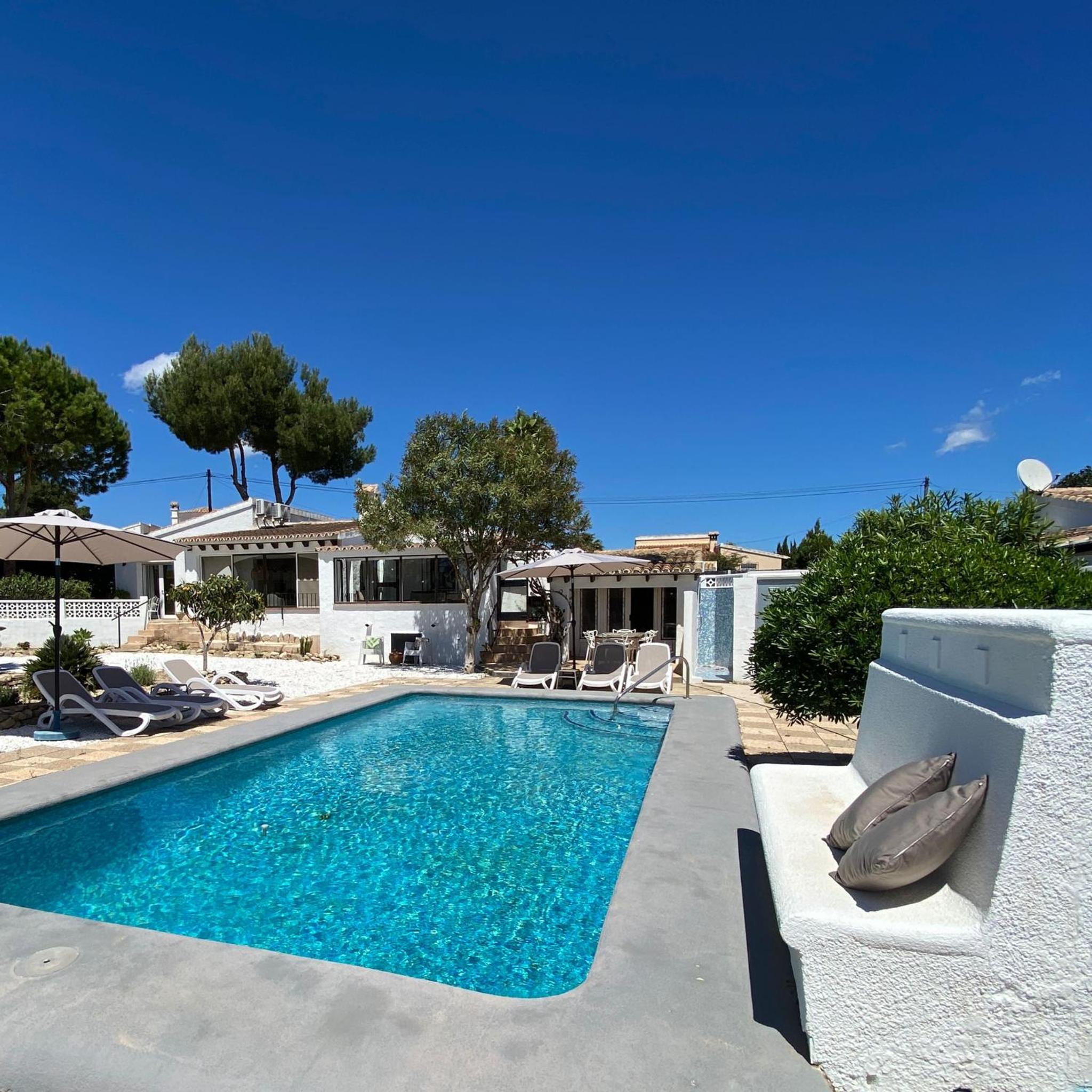 Casa Nobel Moraira Zeezicht, Zwembad en Grote tuin view 3