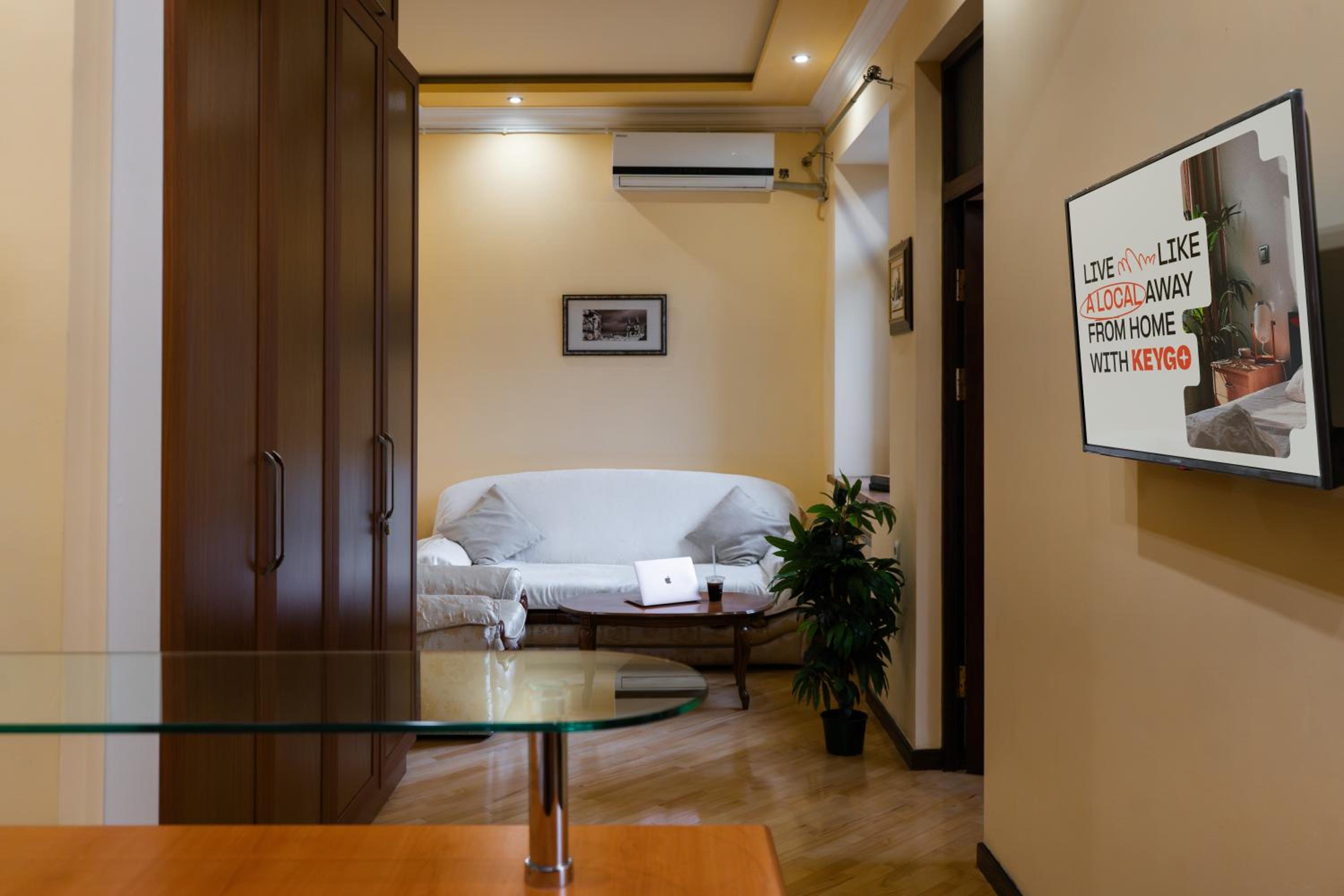 Apartment KeyGo #0060 is the key to the center of Yerevan