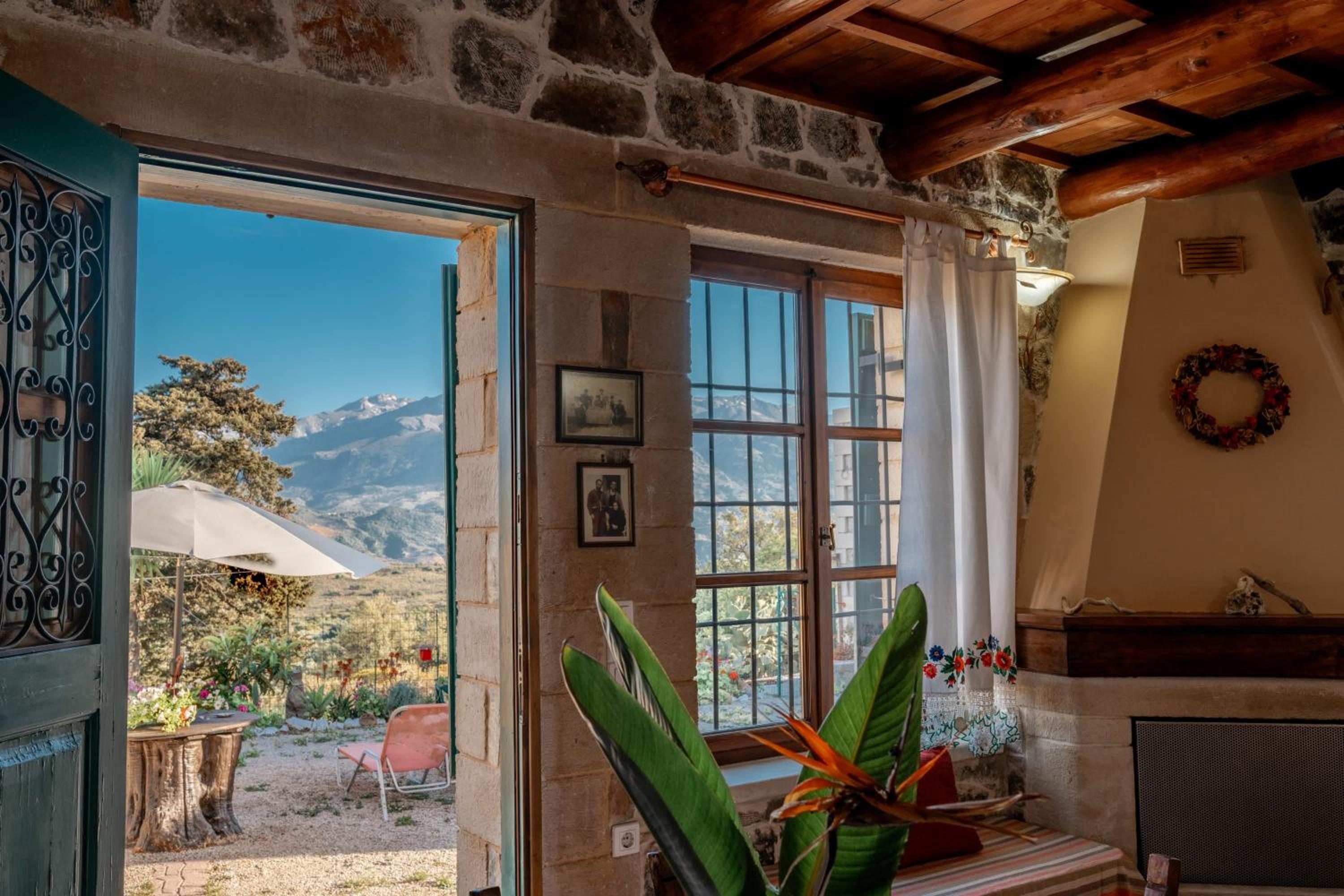 Maria's Serene Countryside Retreat by Chania view 2