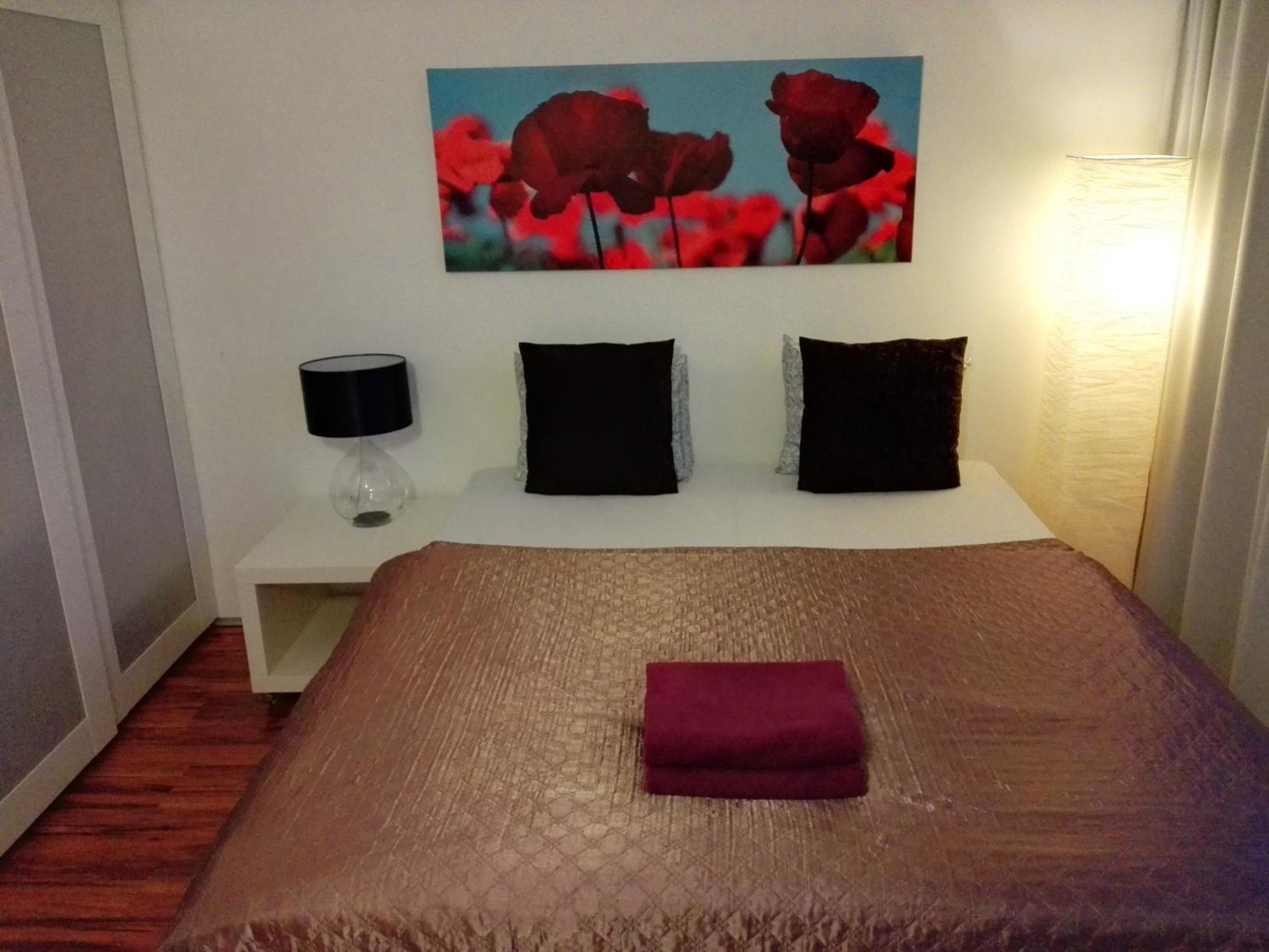 Golden Family Apartments