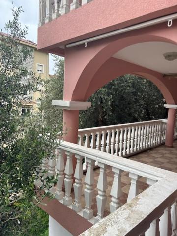 Private Patio Przno Steps to Beach 2 Bedroom 2 Parkings BBQ Villa Olive view 3
