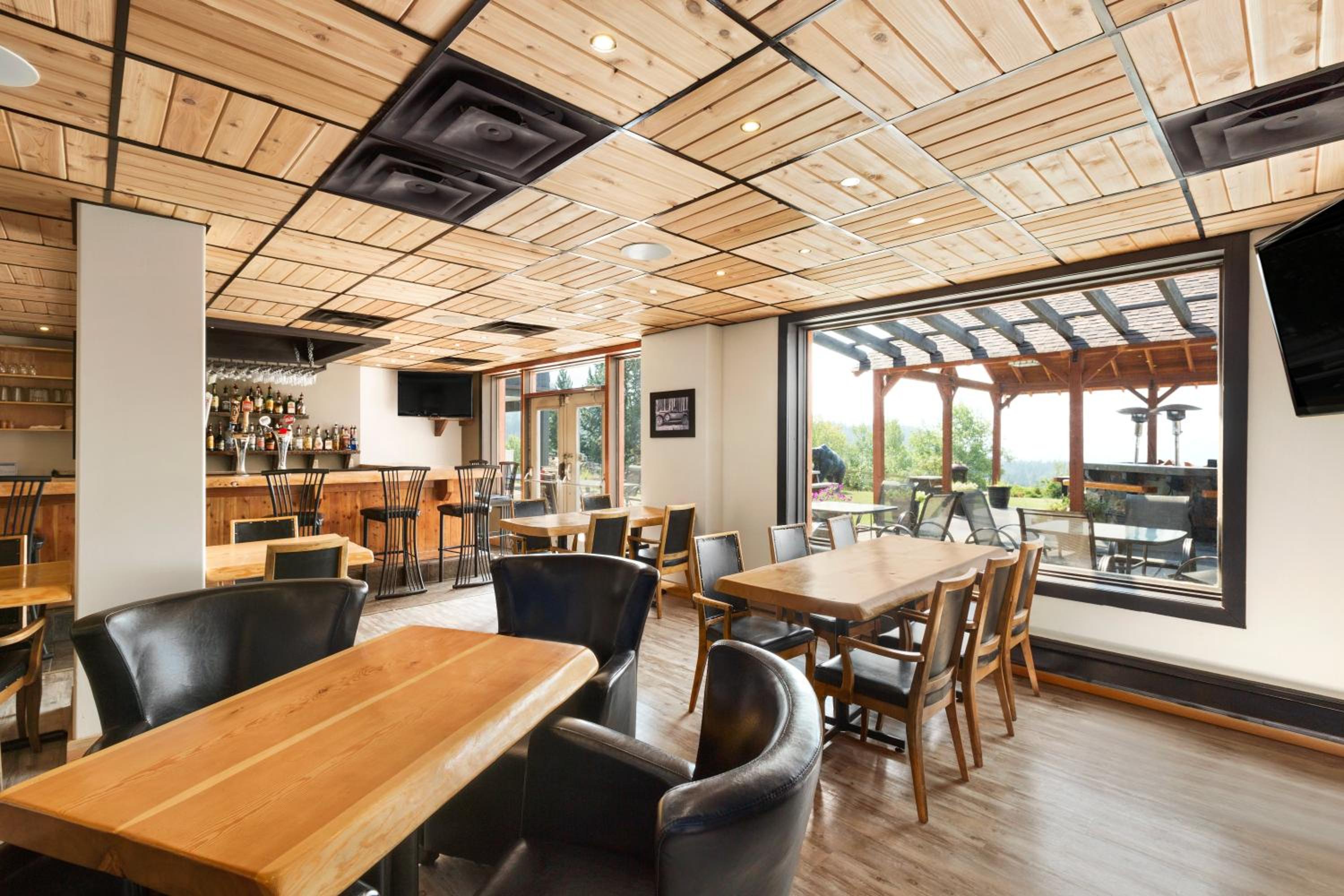 Golden Vacations - Days Inn by Wyndham Golden - Property Image 113