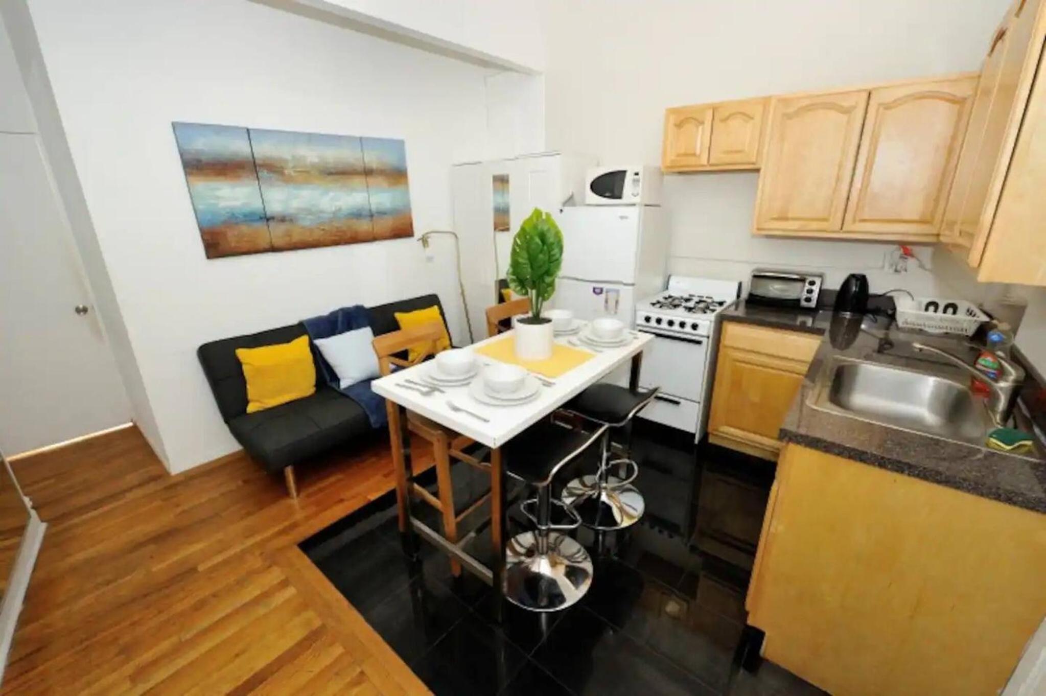 Ideal 3br Near Times Square