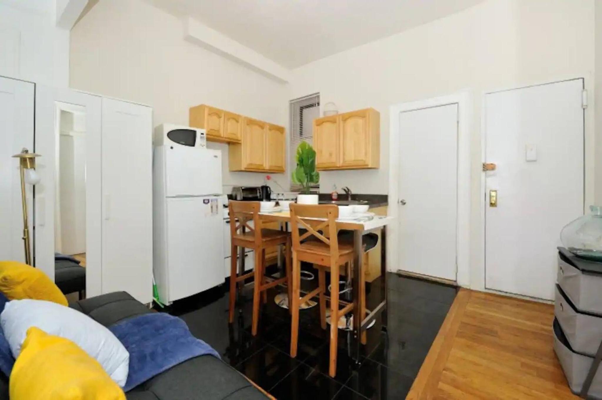 Ideal 3br Near Times Square