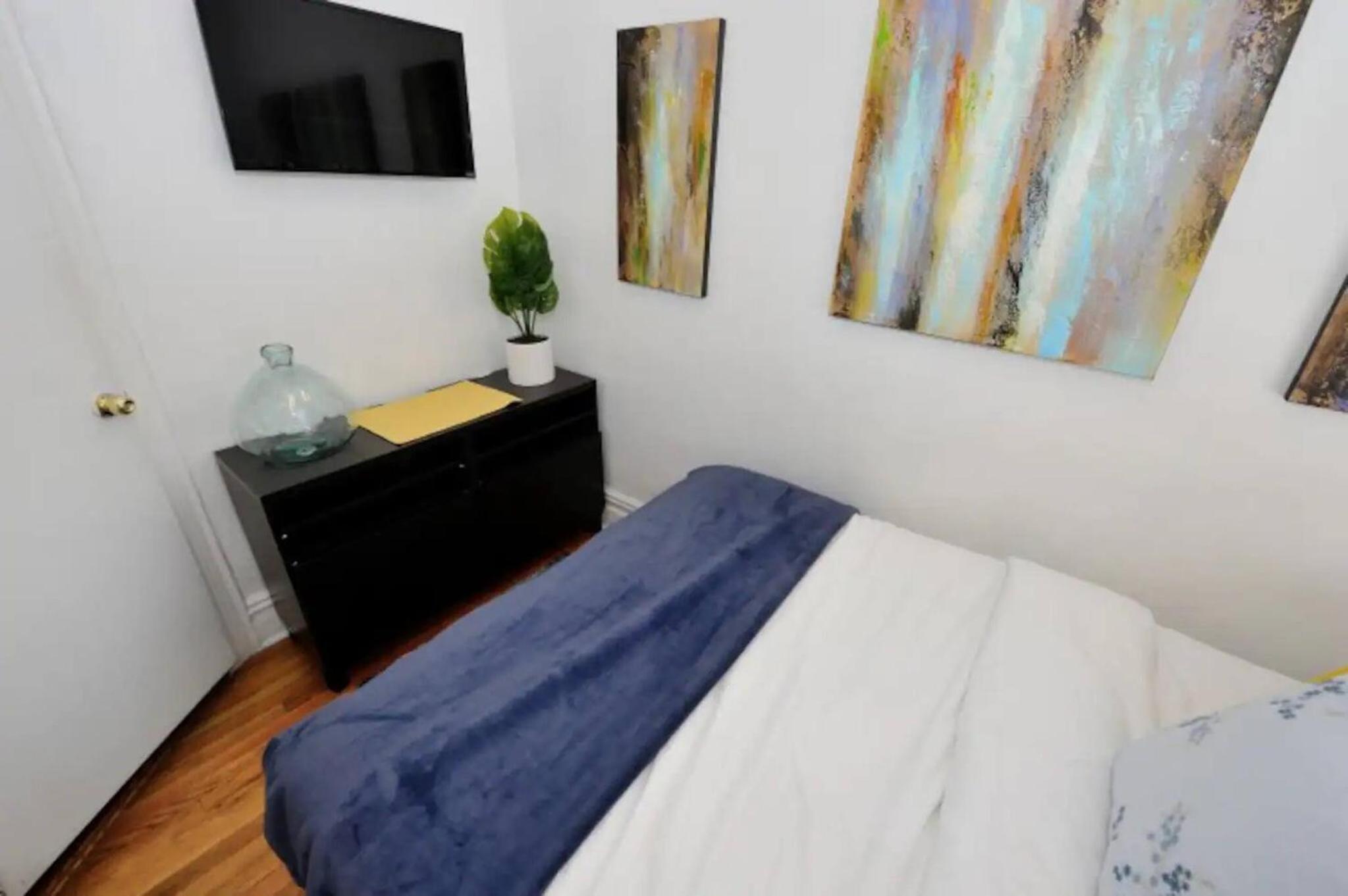 Ideal 3br Near Times Square