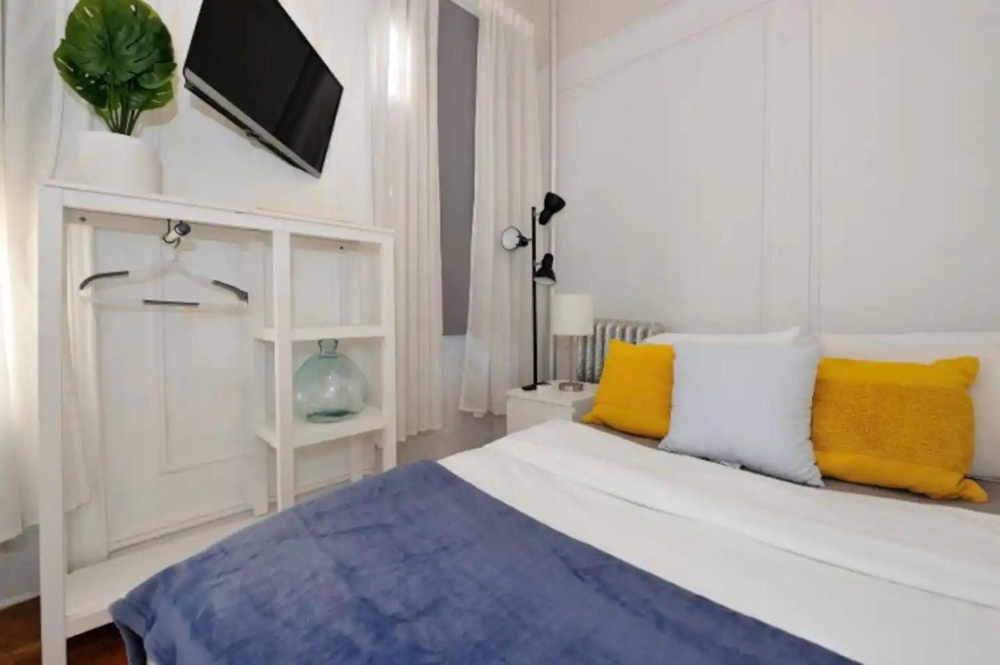 Ideal 3br Near Times Square