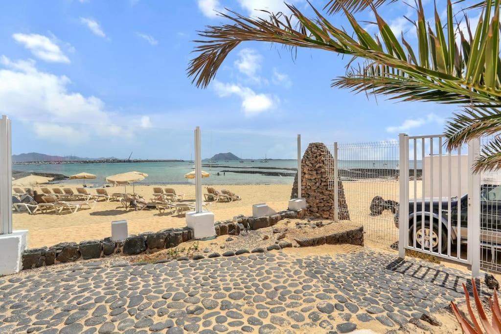 New - Amazing apartment by the beach view 4