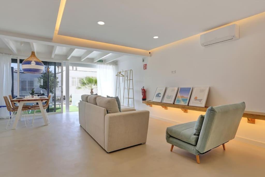 New - Amazing apartment by the beach view 5