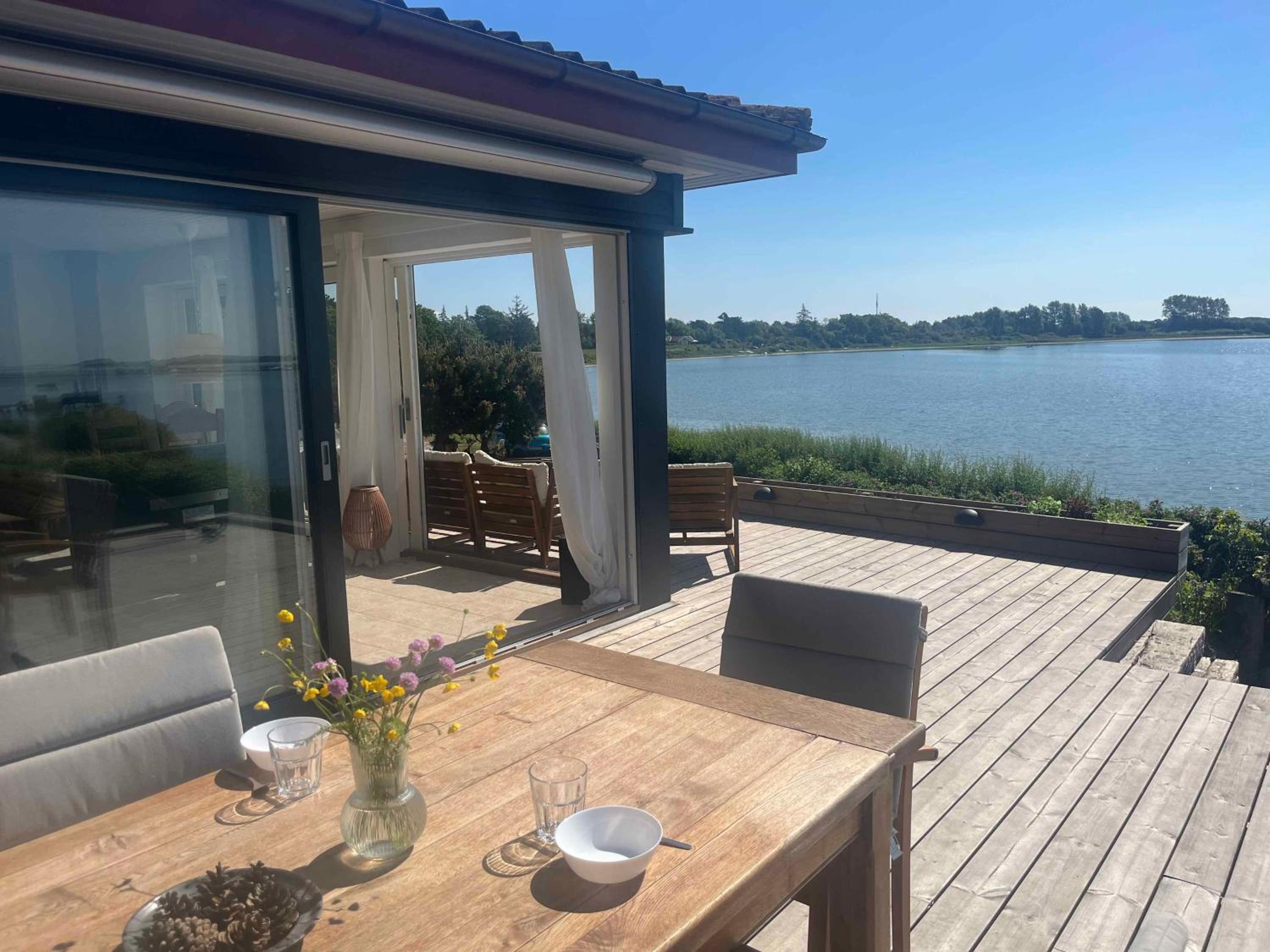Lovely Beach House With Panoramic View
