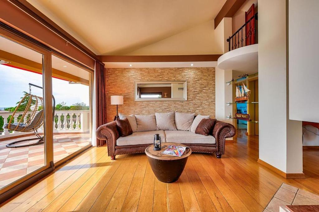 Villa Mara
