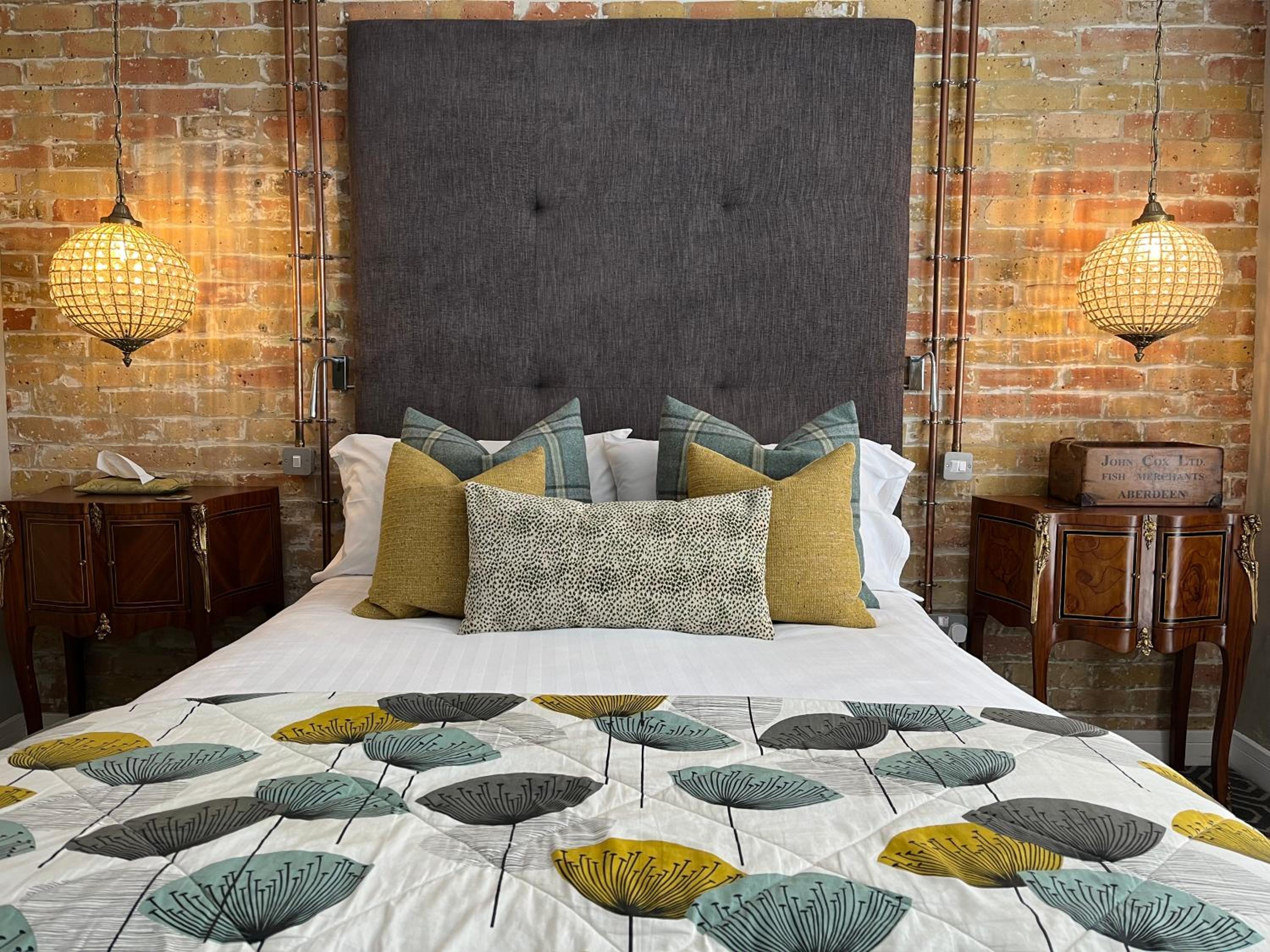 Rooms at number one