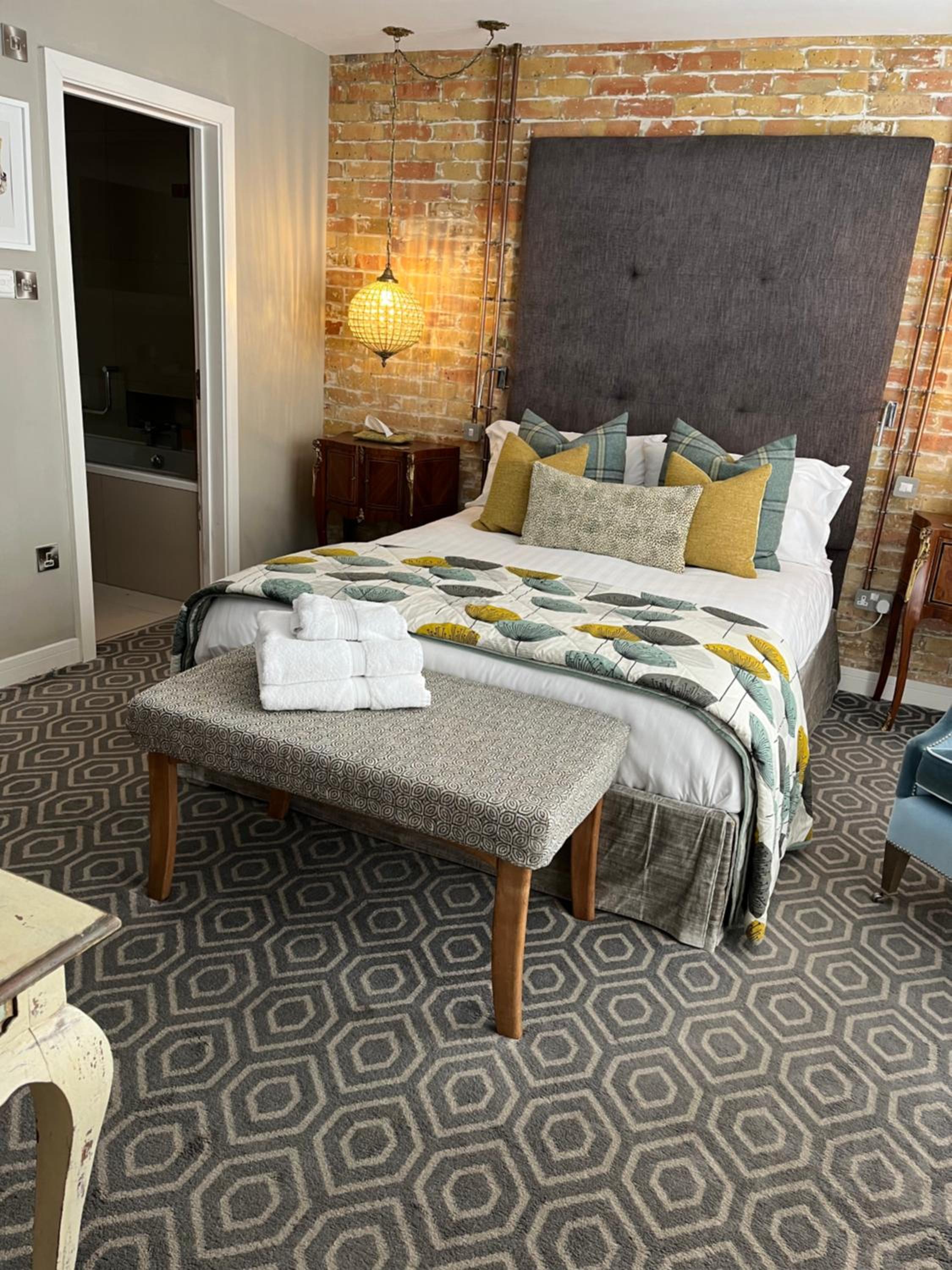 Rooms at number one