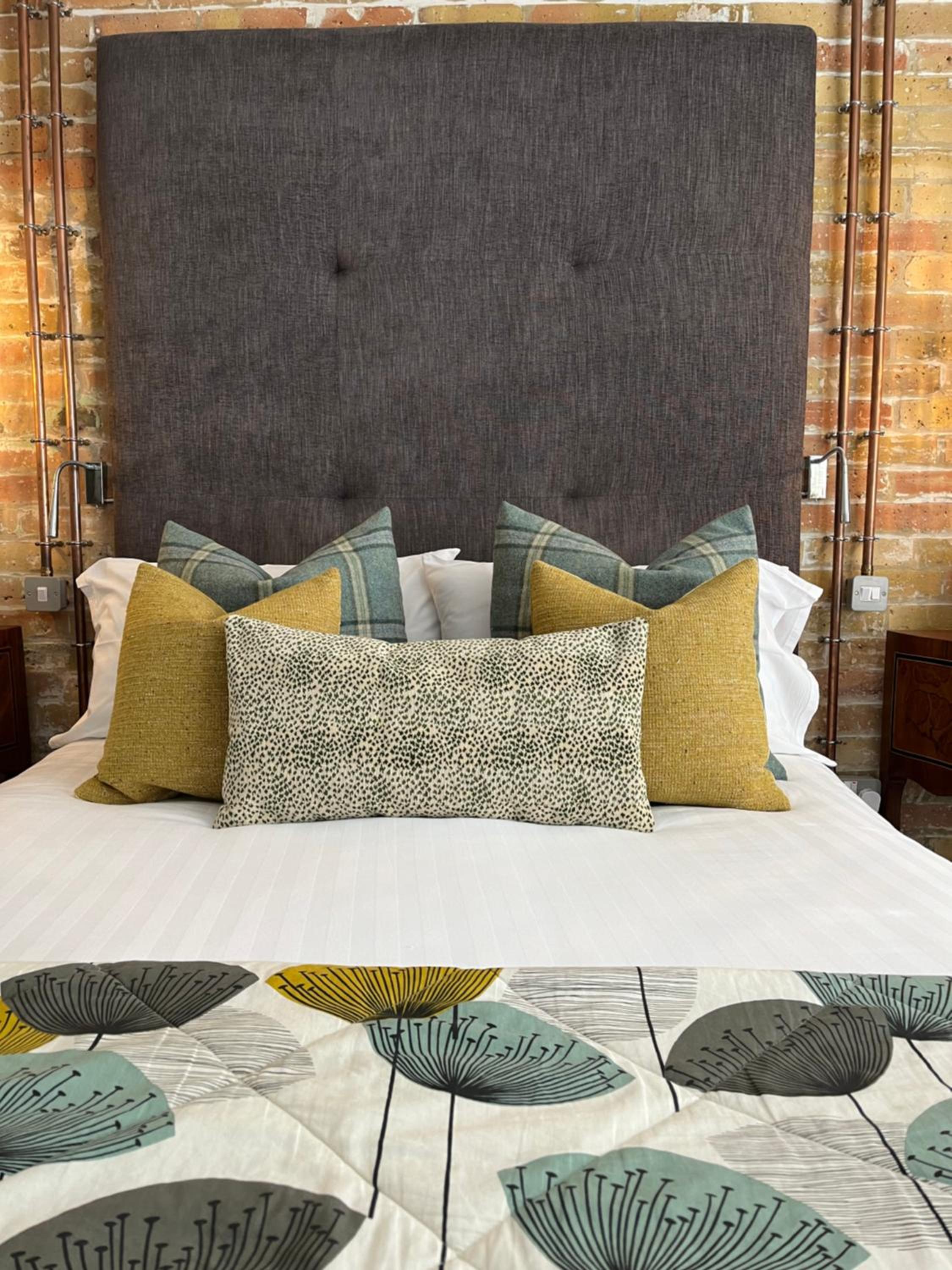 Rooms at number one