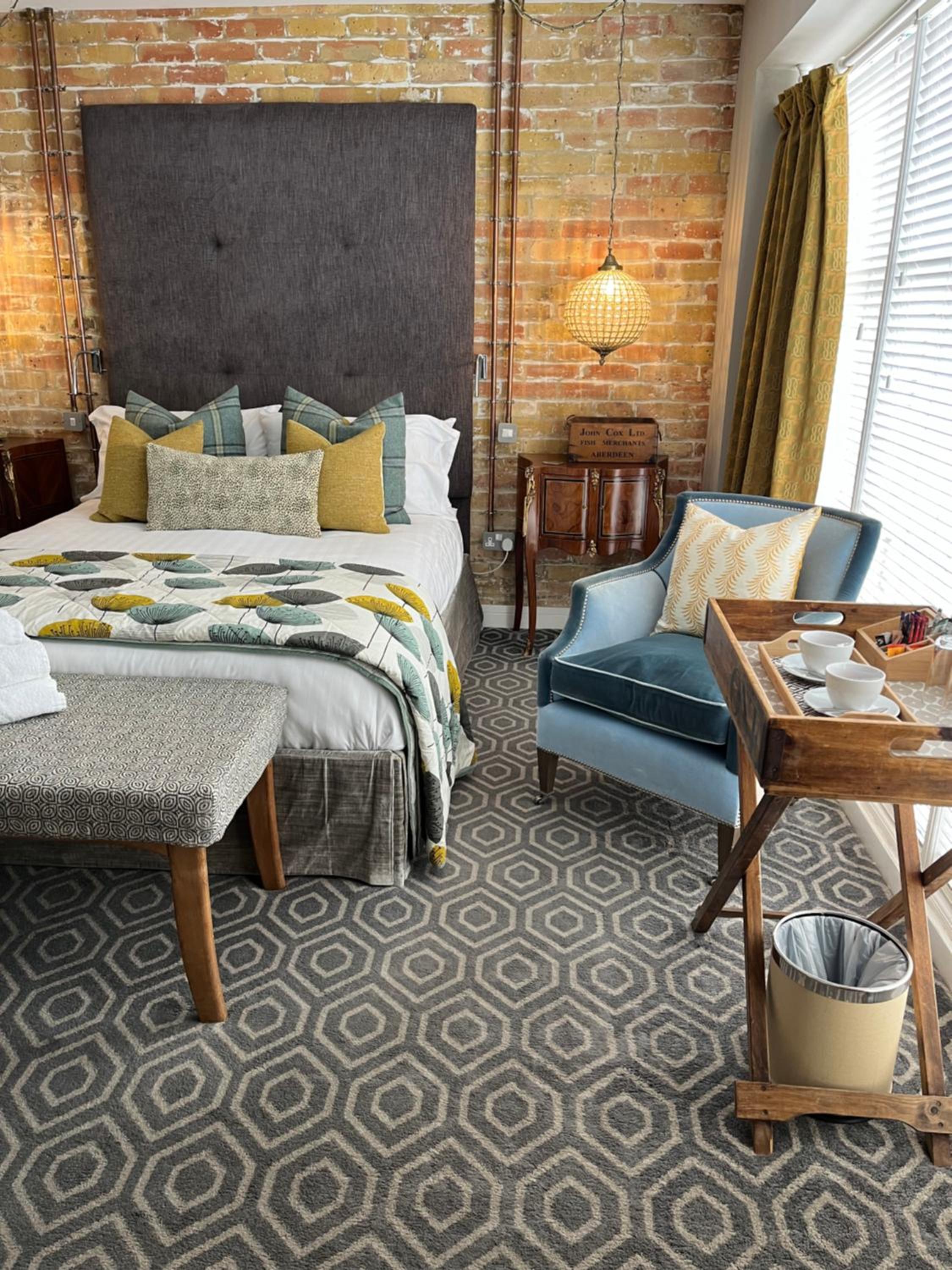 Rooms at number one