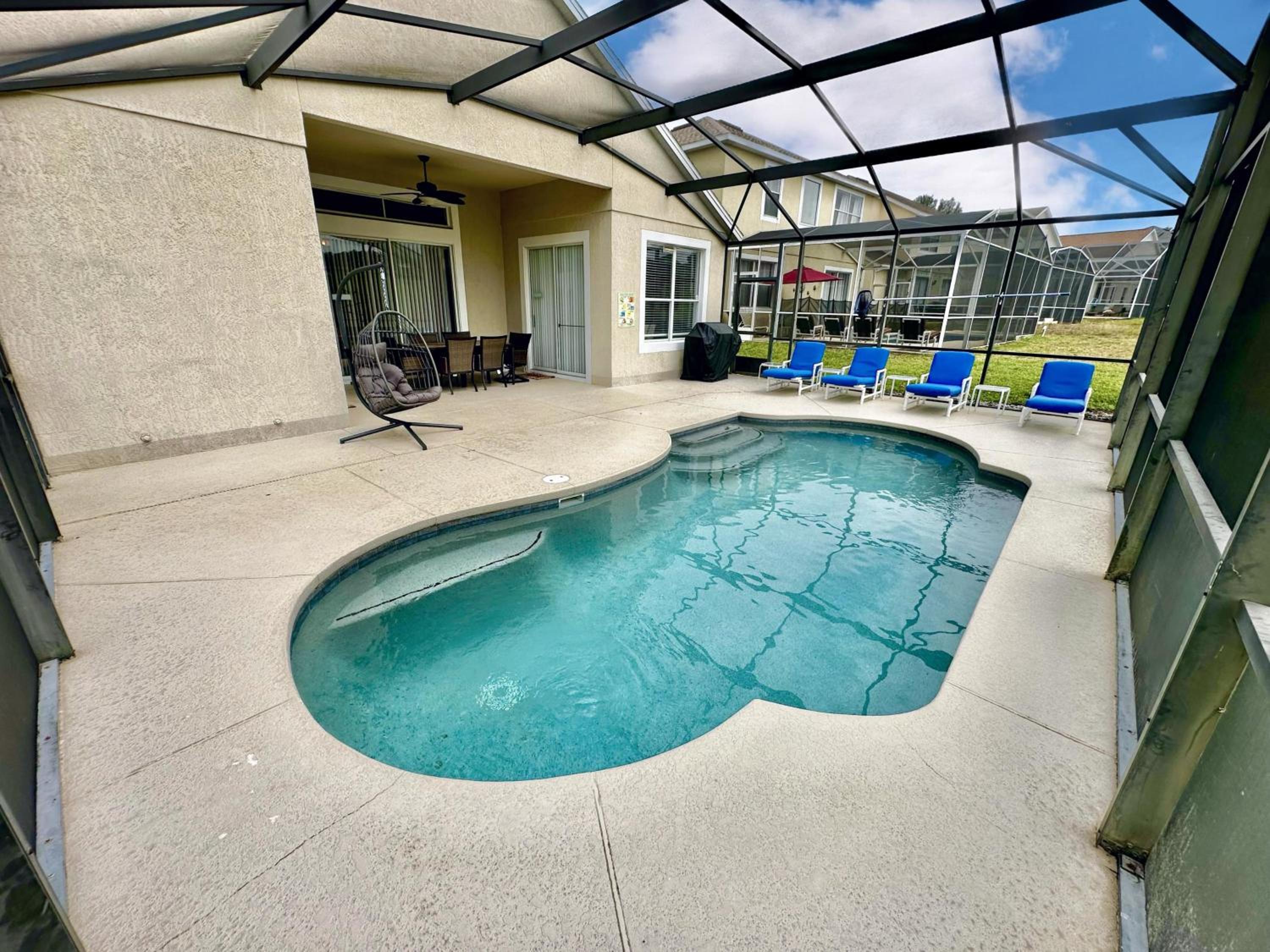 Convenient To Restaurants, Pool, Golf Views view 2