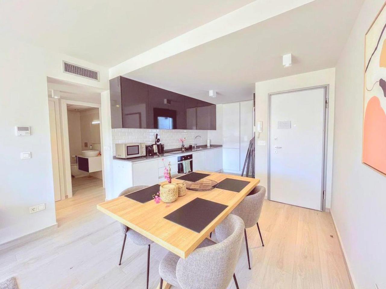 Spacious new apartment in Villamartin for 4 guests
