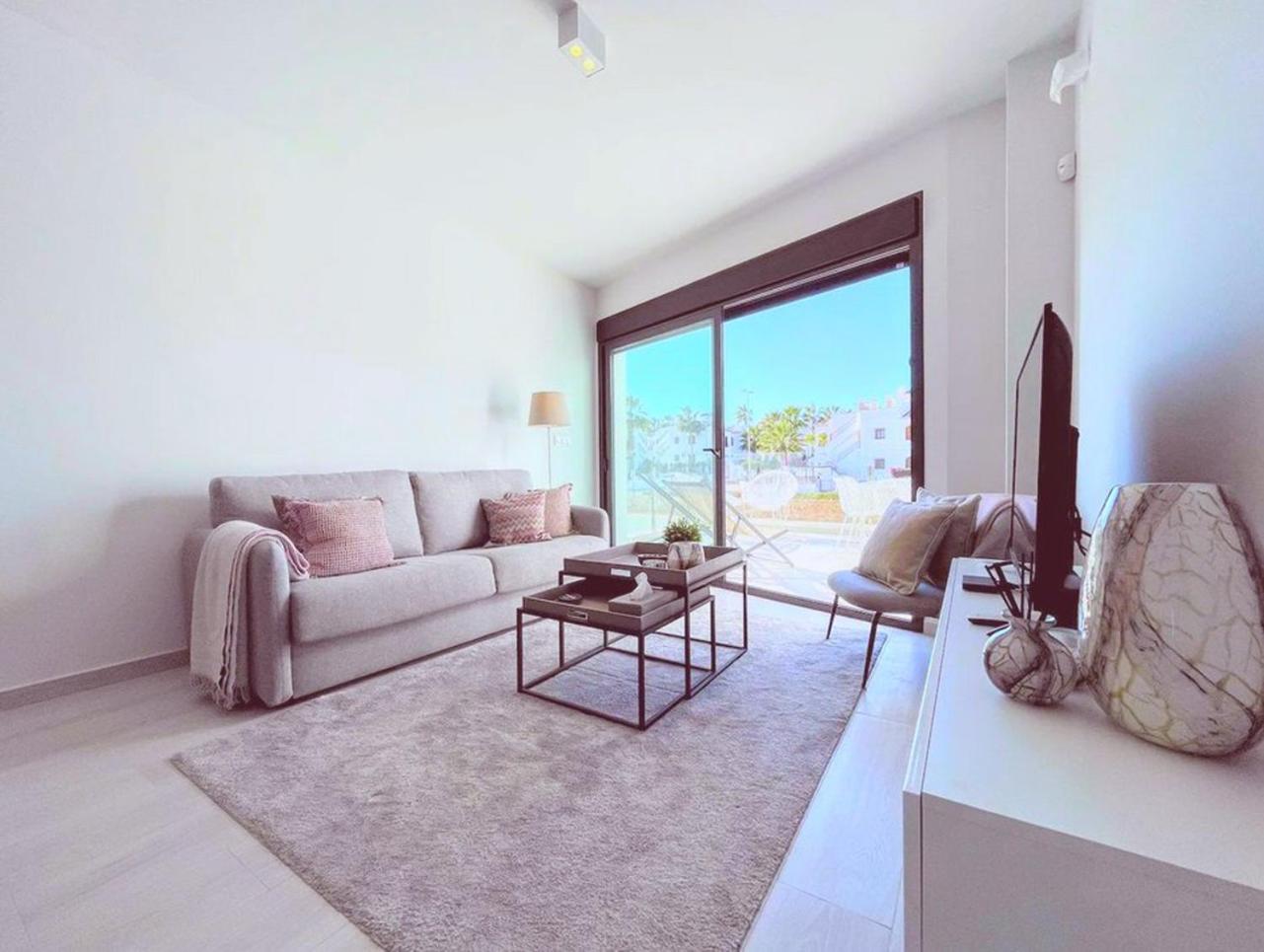 Spacious new apartment in Villamartin for 4 guests