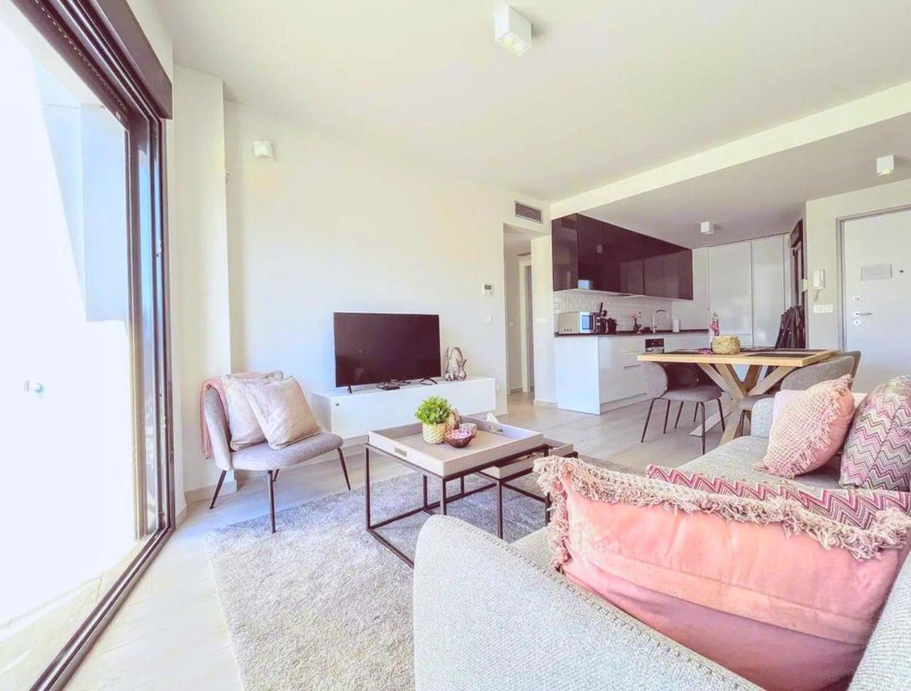 Spacious new apartment in Villamartin for 4 guests