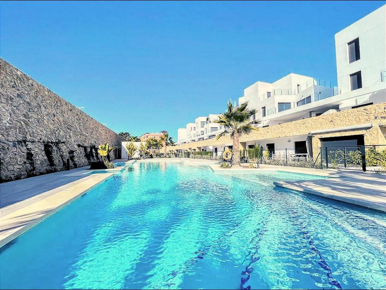 Spacious new apartment in Villamartin for 4 guests