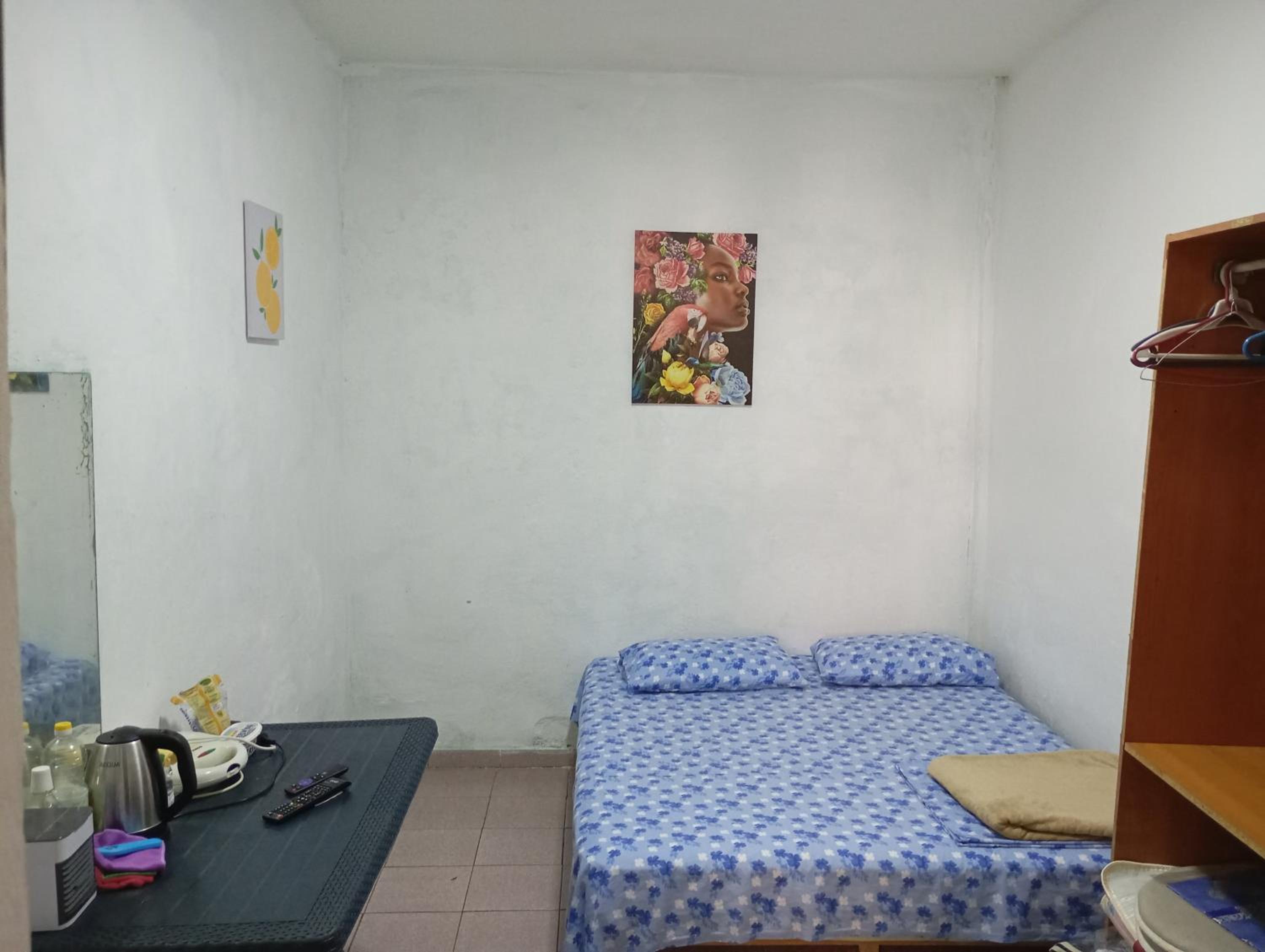 Private Studio 17