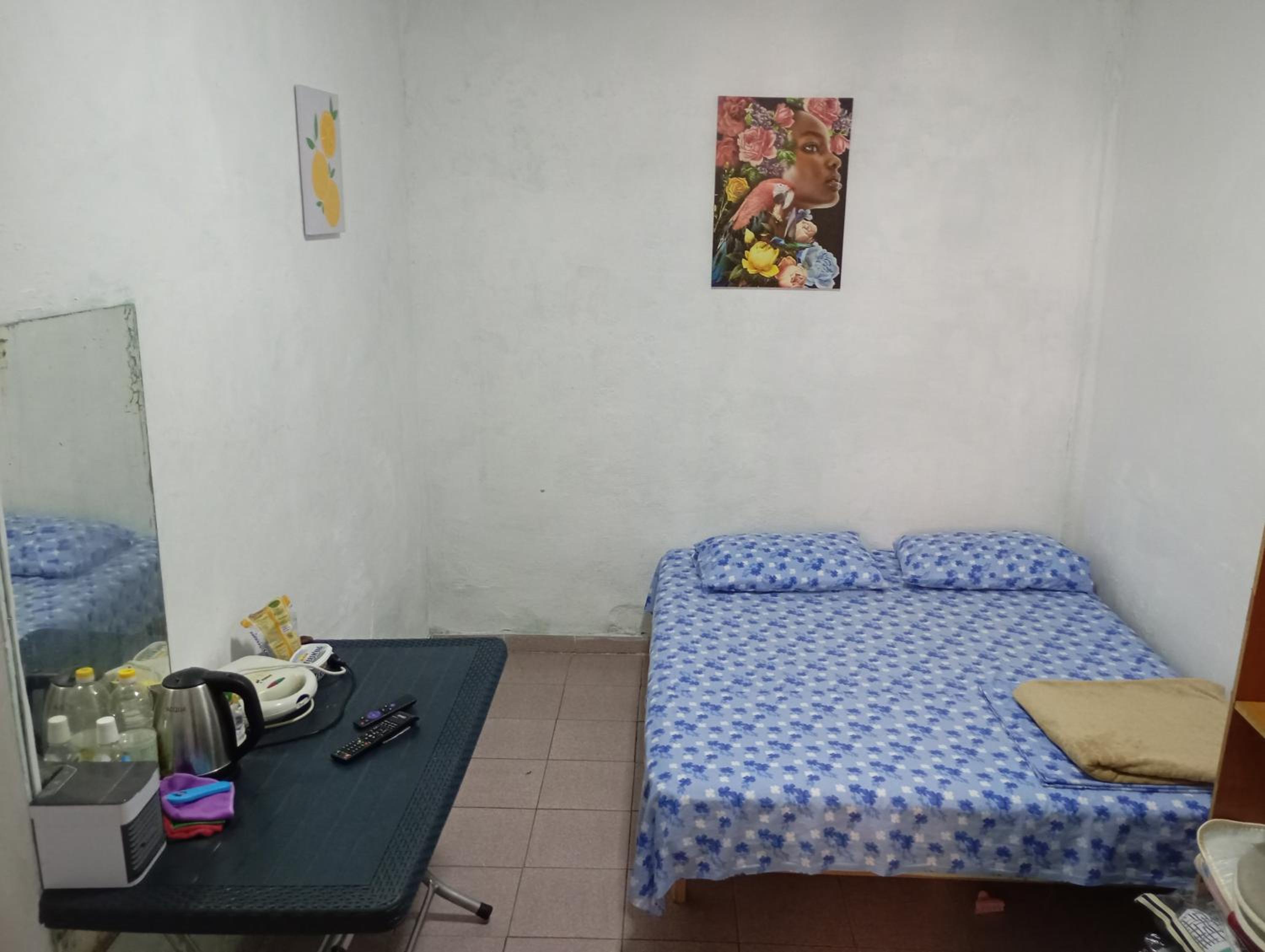 Private Studio 17