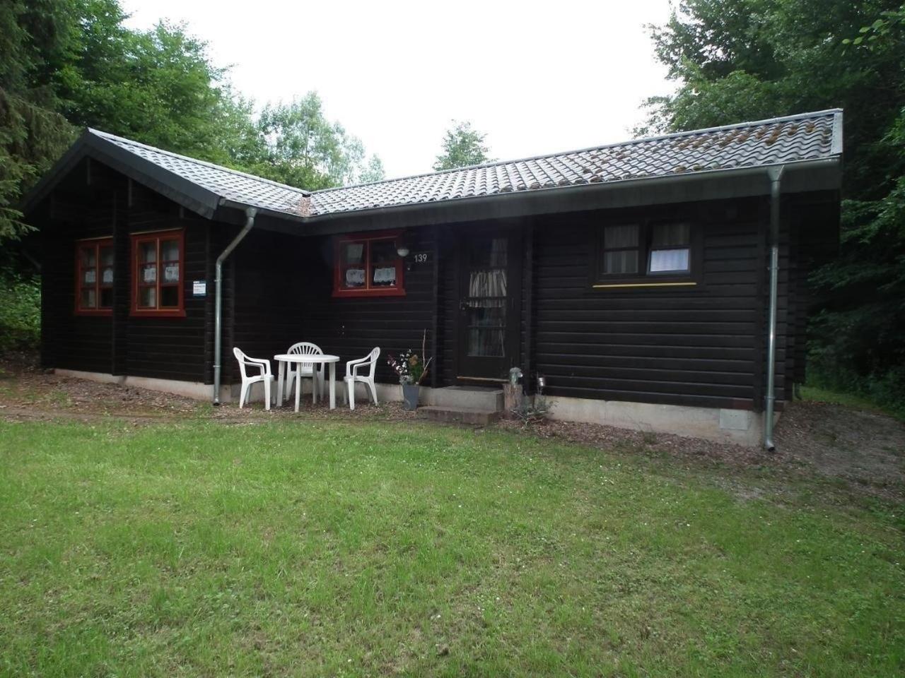 Wunderschönes Ferienhaus Am Waldrand