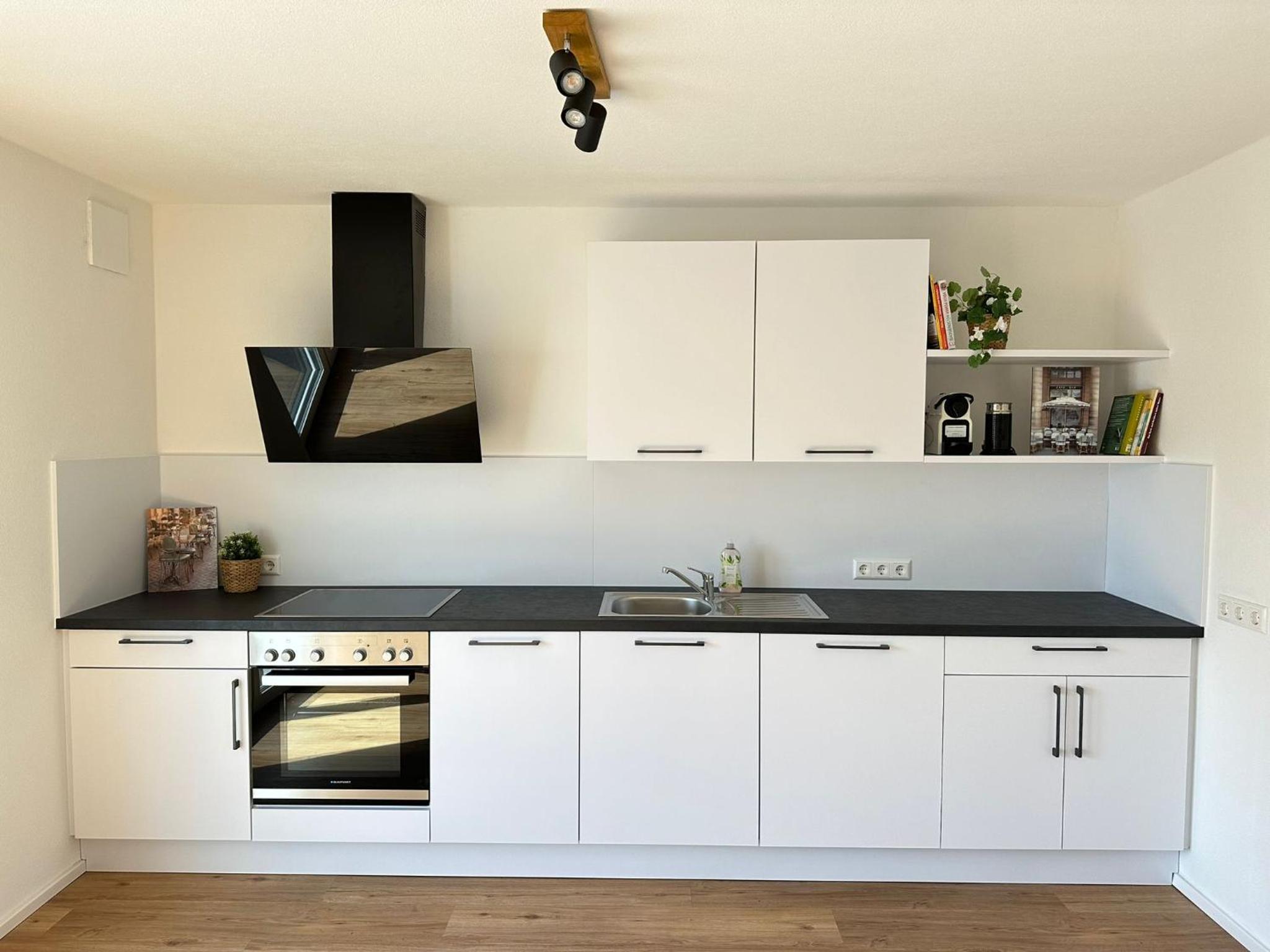 Modernes 2-Schlafzimmer Business EG Wohnung in Ehningen, IBM, Mercedes-Benz Sindelfingen, S-Bahn und A81 mit Parkplatz
