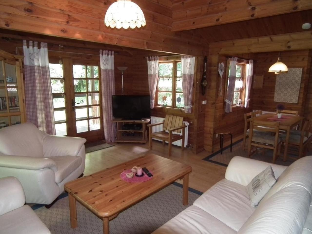 Wunderschönes Ferienhaus Am Waldrand