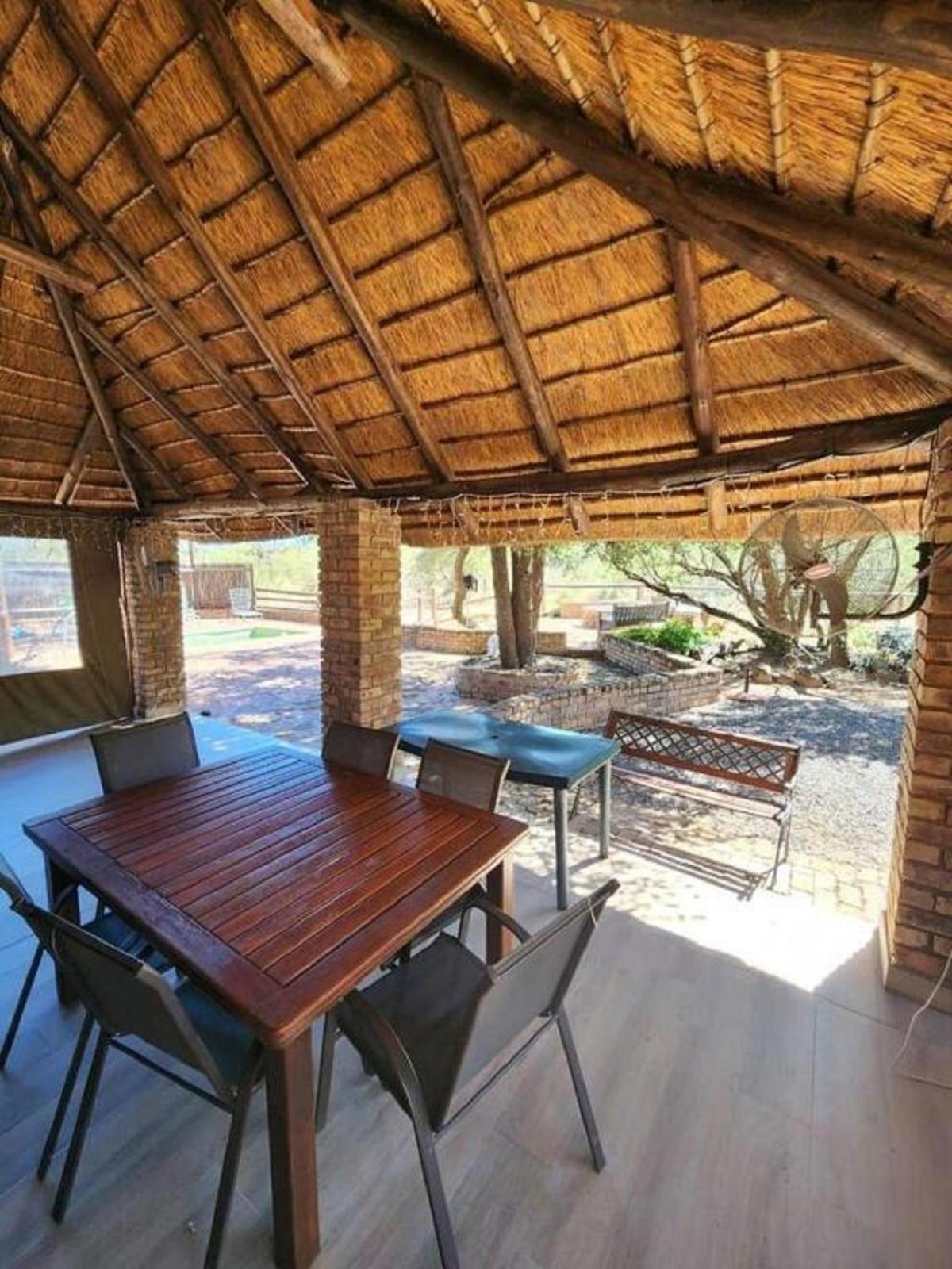 Bateleur Lodge, Mabalingwe view 2