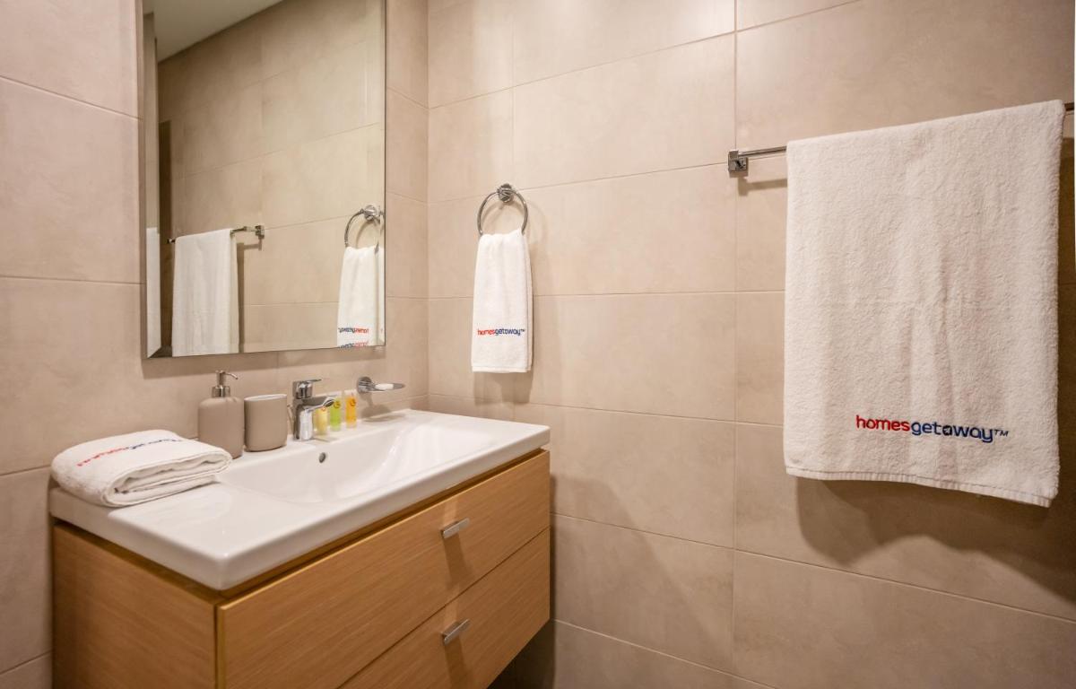 Homesgetaway - Elegant 2BRApt In Navitas A Damac Hills 2