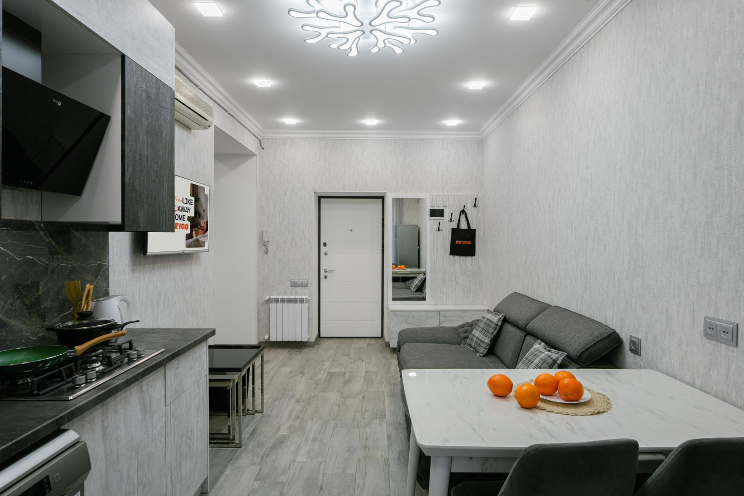 Apartment KeyGo #0078 comfort and coziness in the city