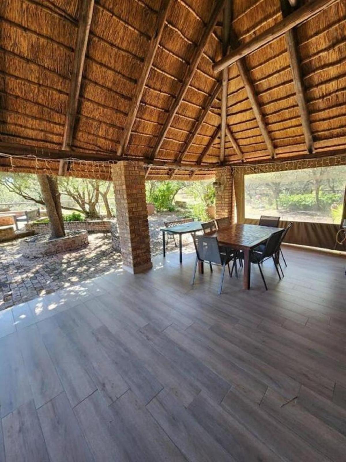 Bateleur Lodge, Mabalingwe view 3