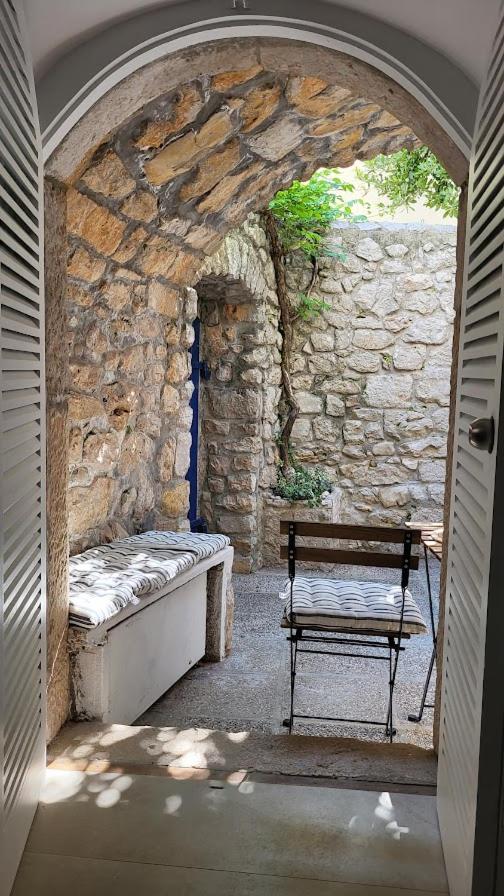 Old town STONE HOUSE OASIS