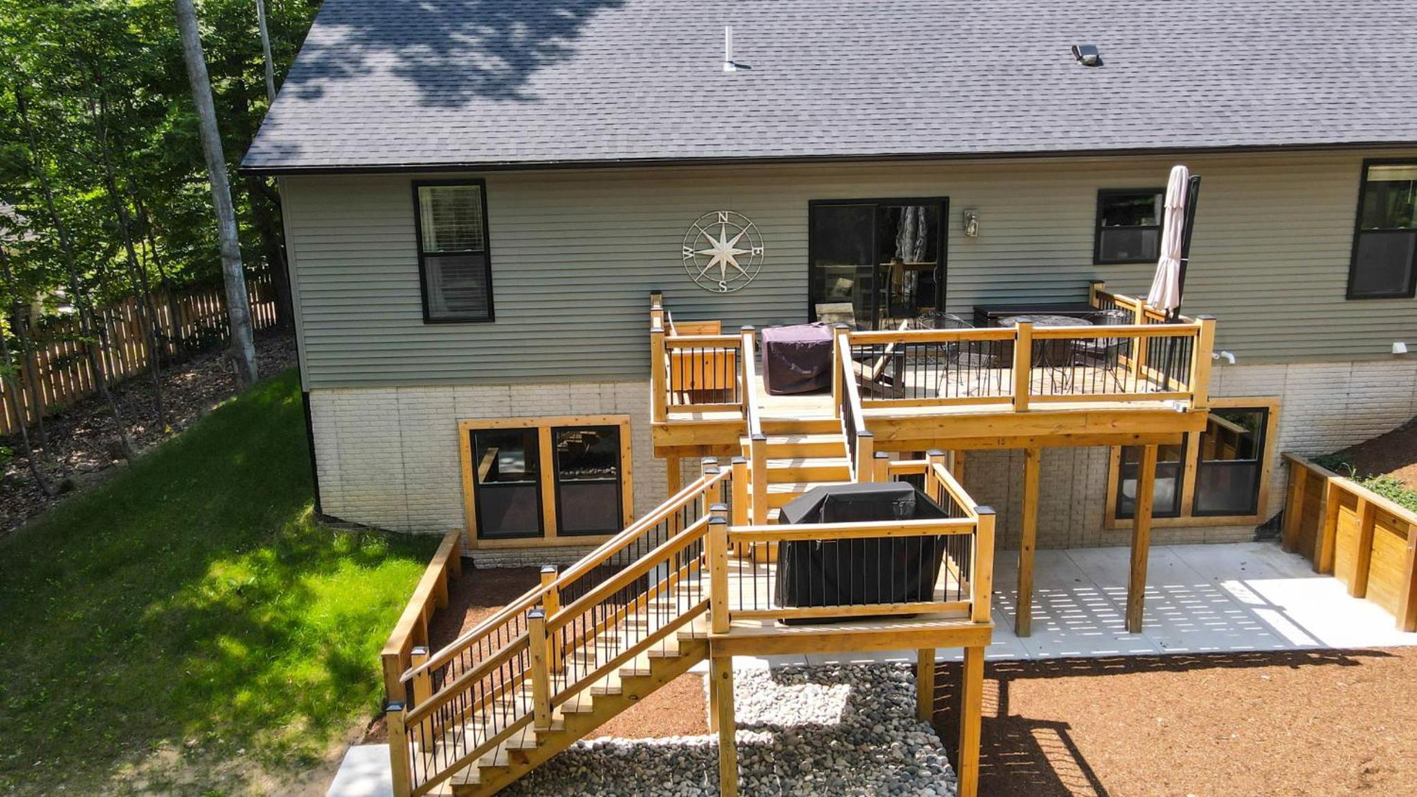 Lazy Bear Inn