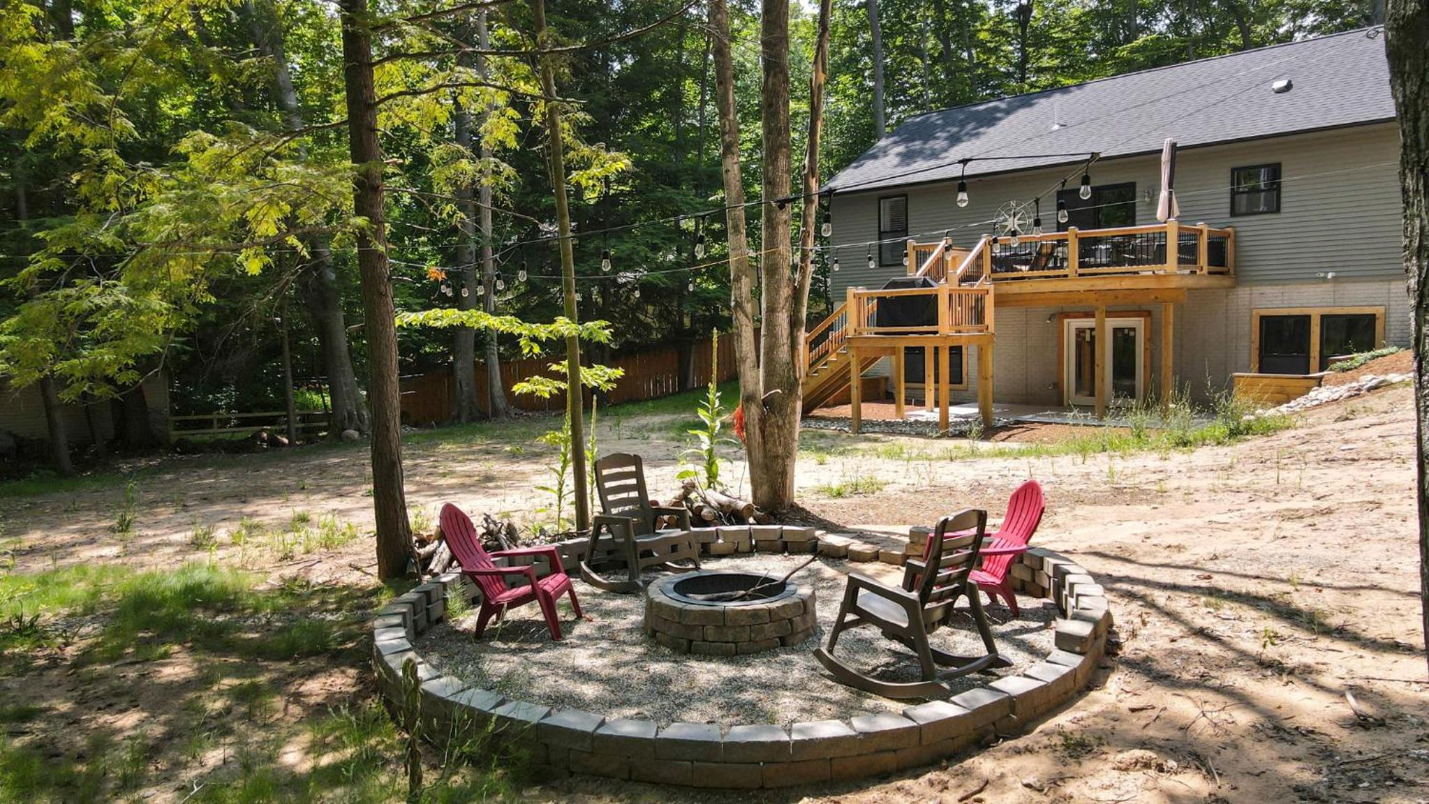 Lazy Bear Inn
