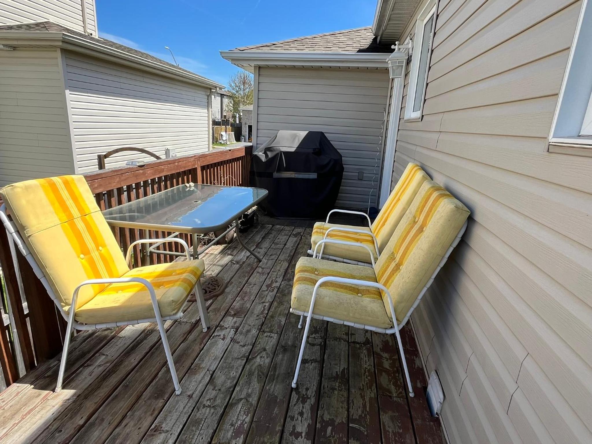 Spacious and Charming Bungalow Retreat (Close to Many Amenities)