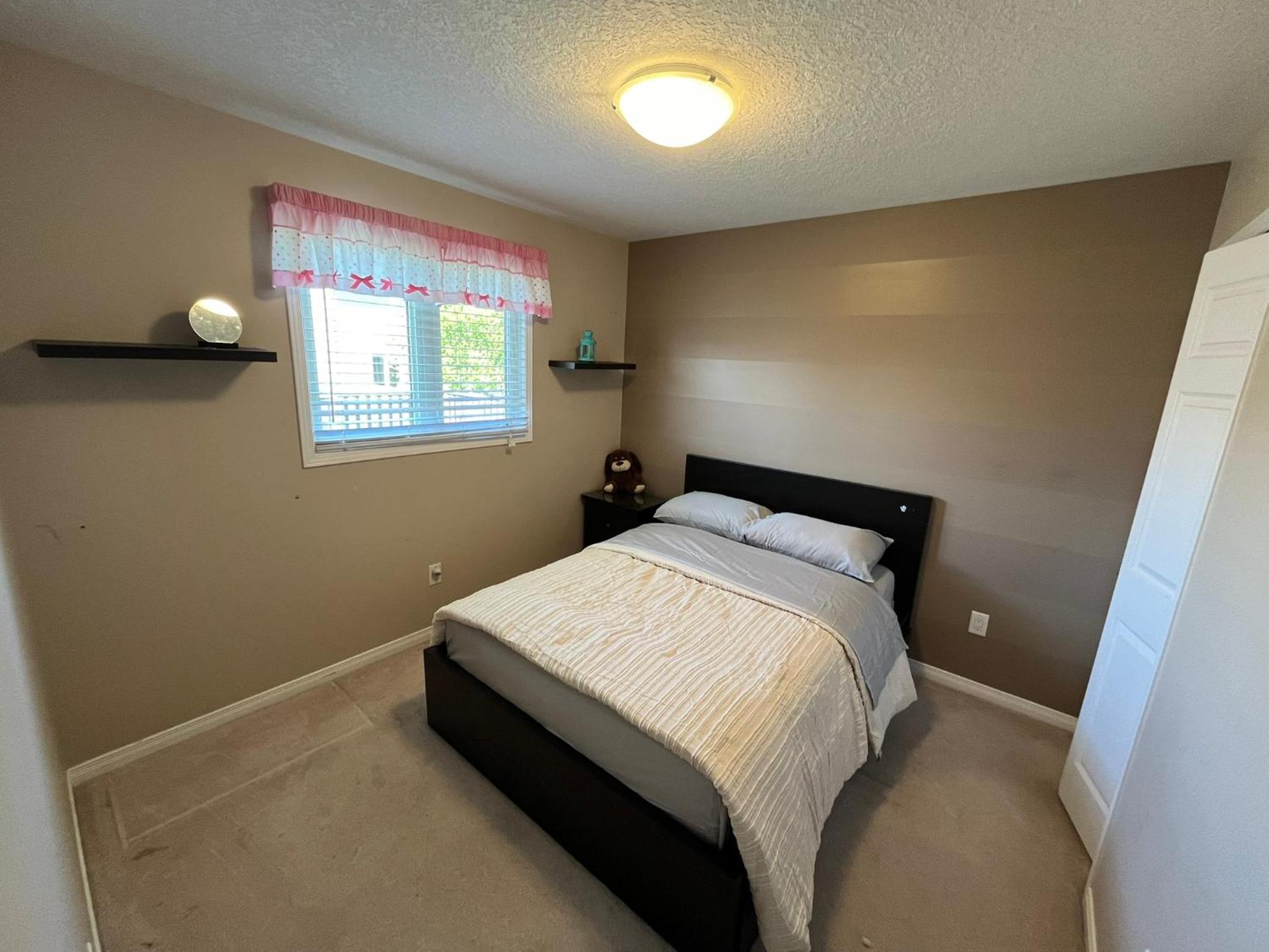 Spacious and Charming Bungalow Retreat (Close to Many Amenities)