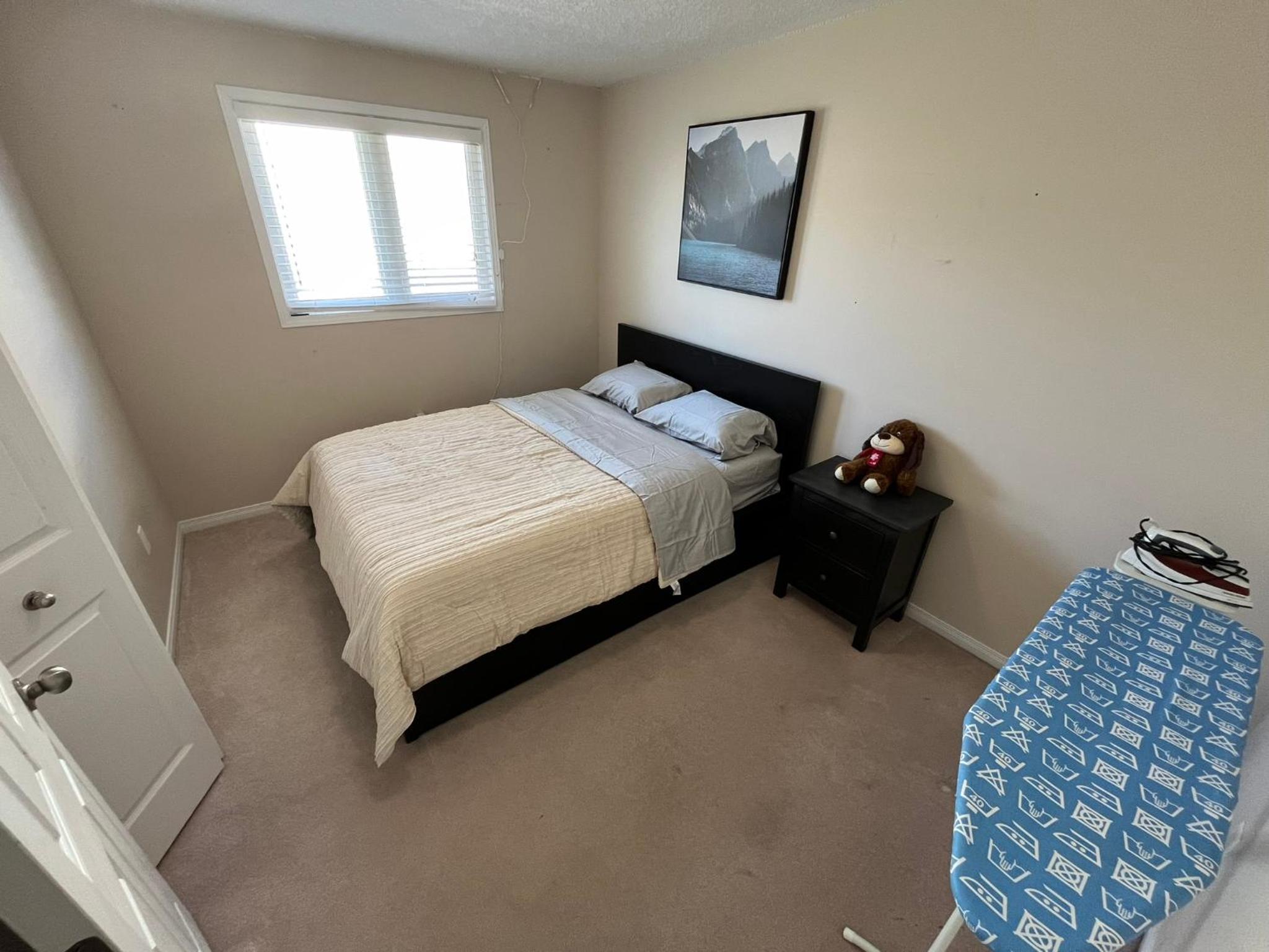 Spacious and Charming Bungalow Retreat (Close to Many Amenities)