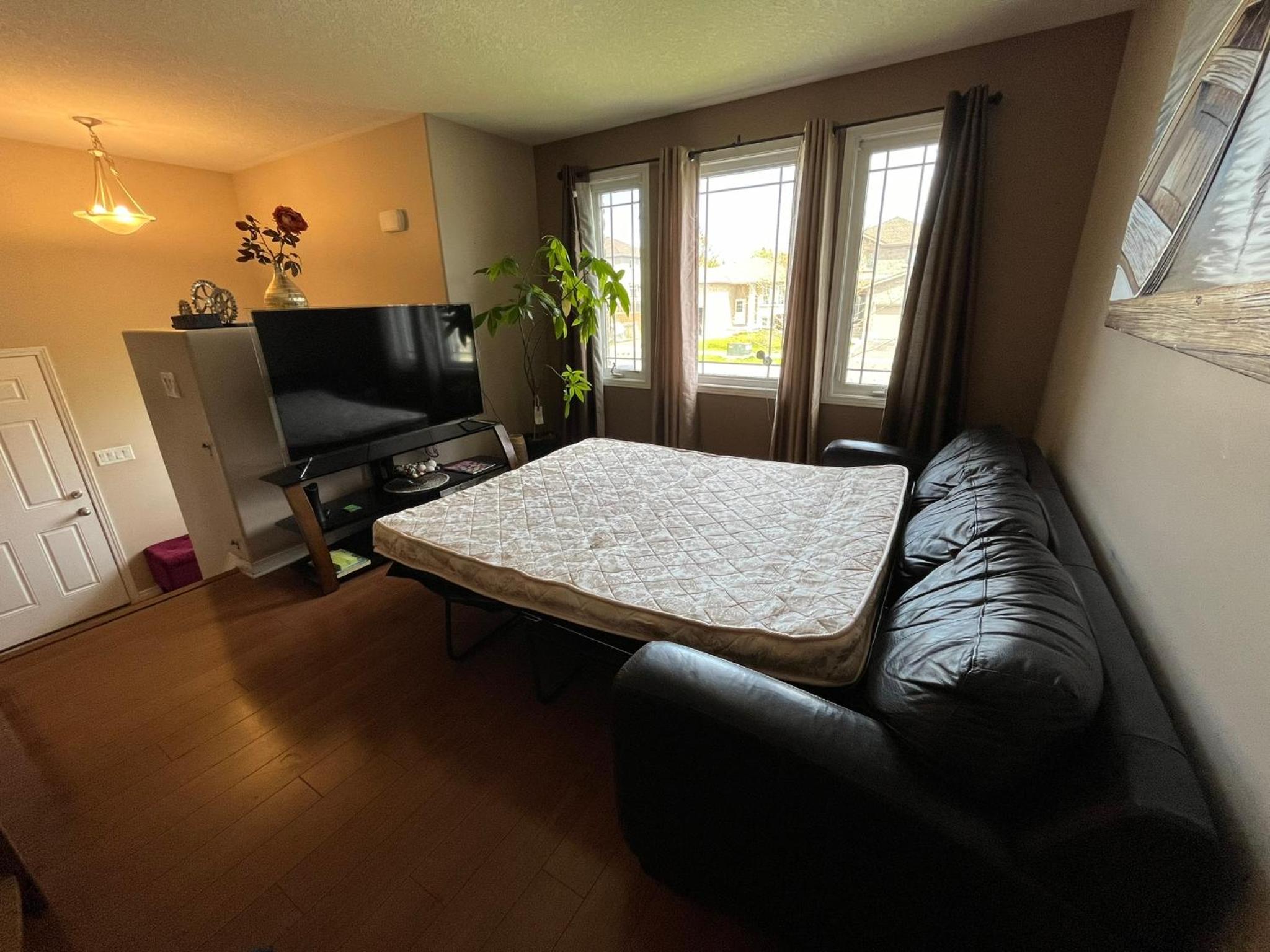 Spacious and Charming Bungalow Retreat (Close to Many Amenities)
