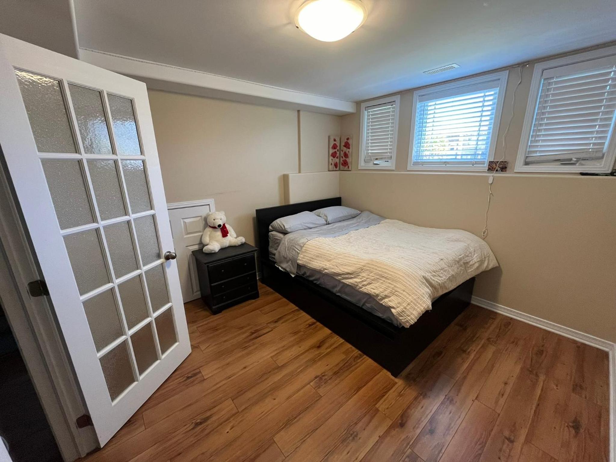 Spacious and Charming Bungalow Retreat (Close to Many Amenities)
