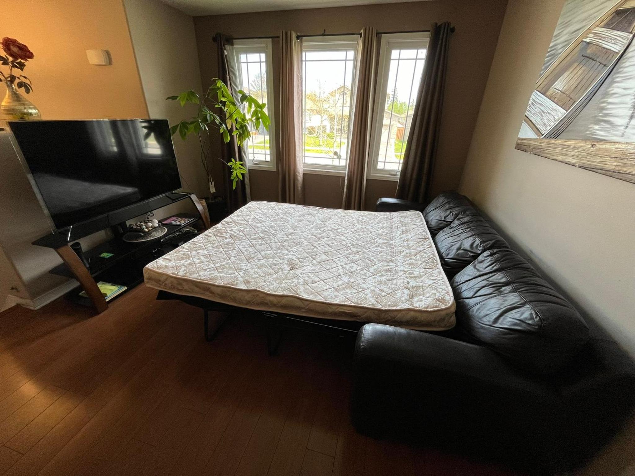Spacious and Charming Bungalow Retreat (Close to Many Amenities)
