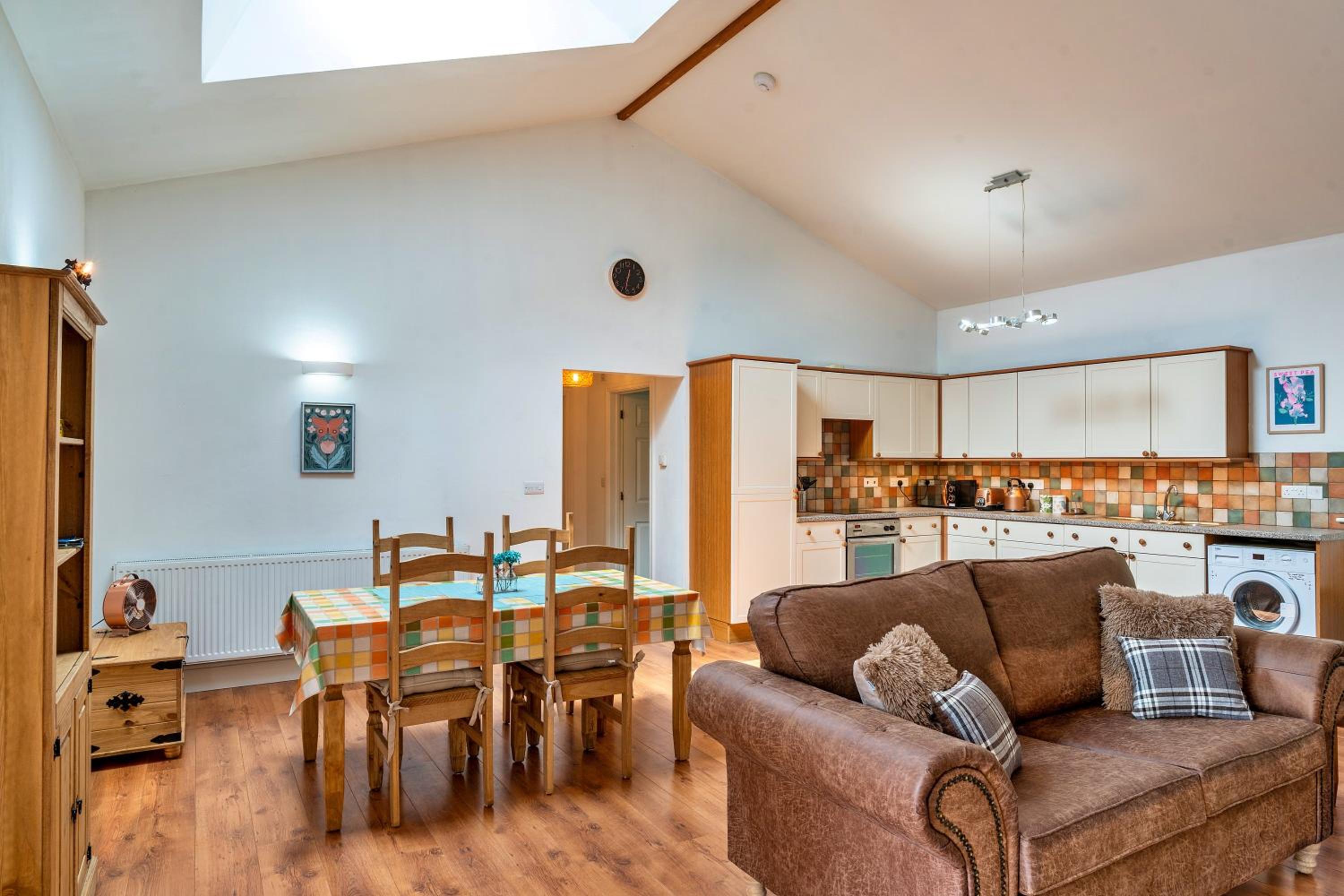 Finest Retreats - Sweetpea Barn view 2